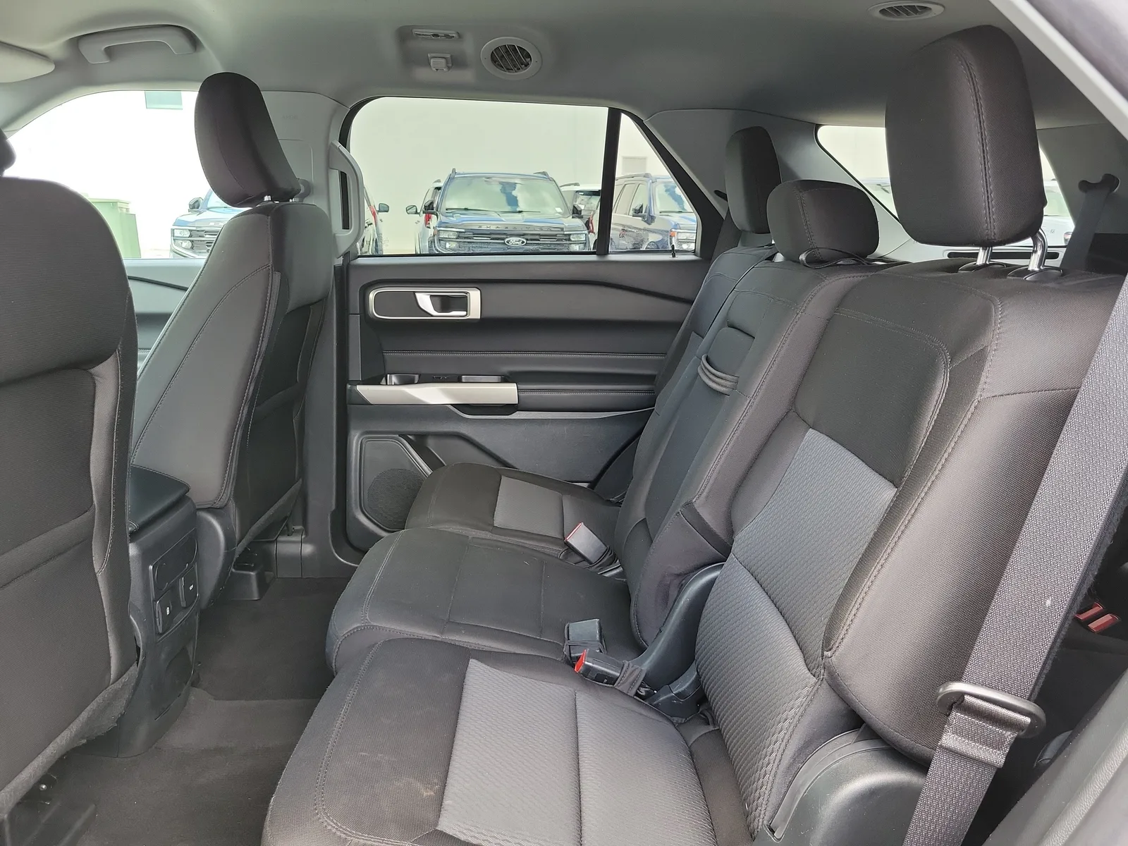 2023 Ford Explorer XLT photo 20