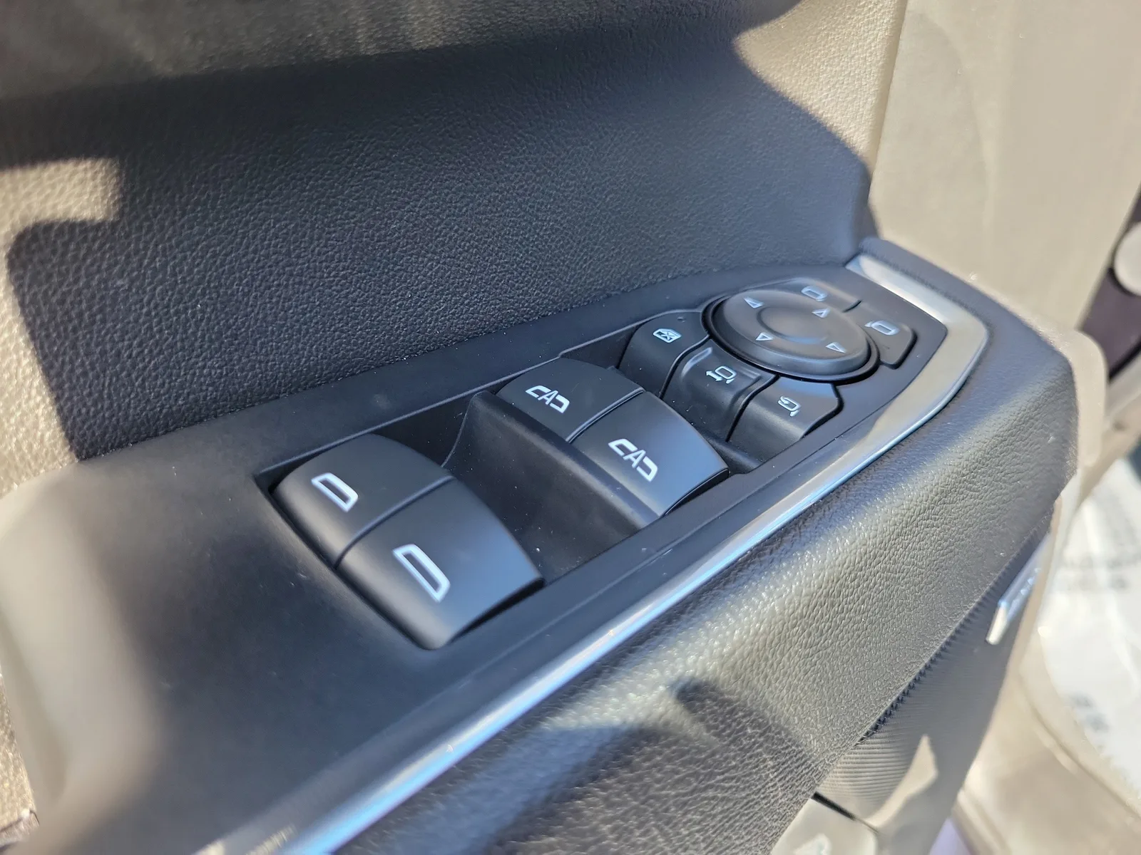 2025 GMC Sierra 2500 HD SLT photo 25