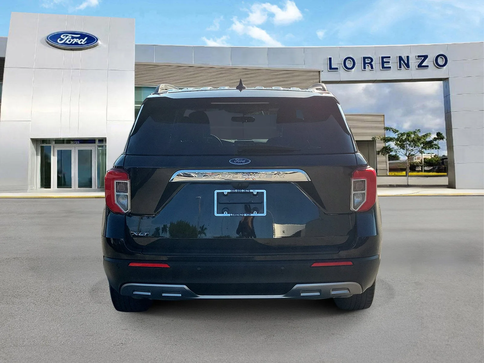 2023 Ford Explorer XLT photo 6