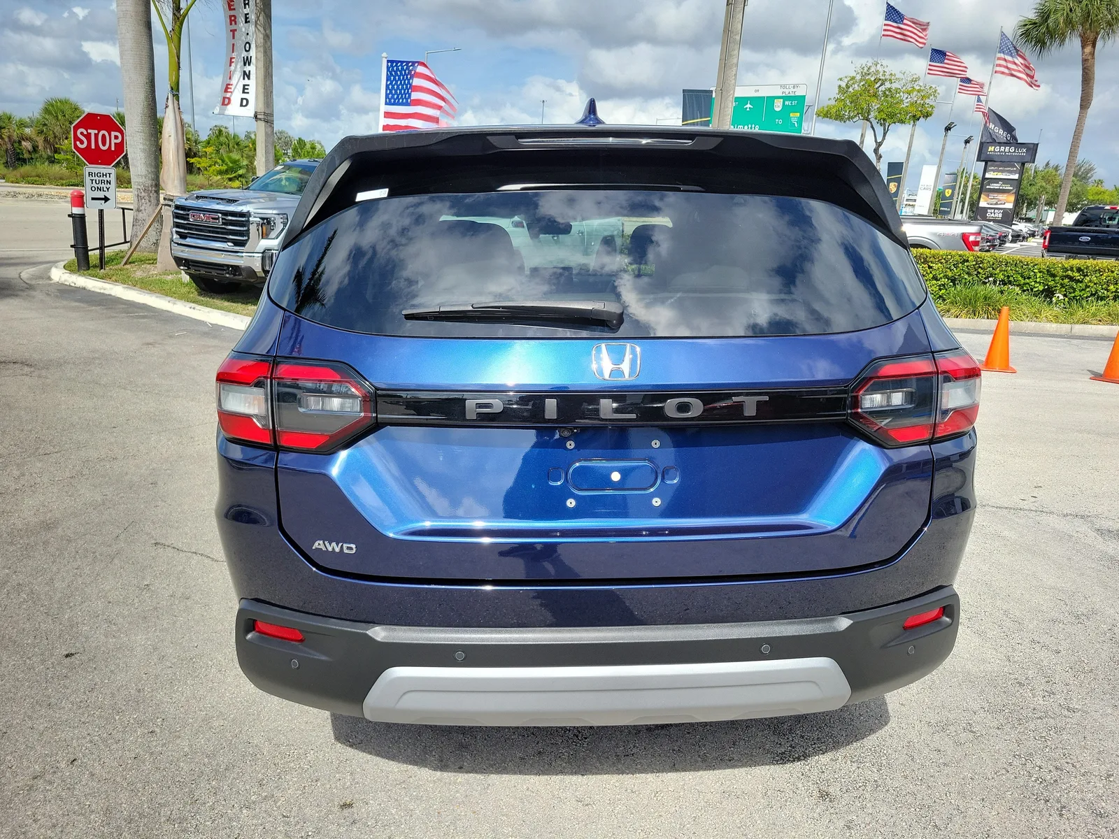 2023 Honda Pilot EX-L 7 Passenger photo 6