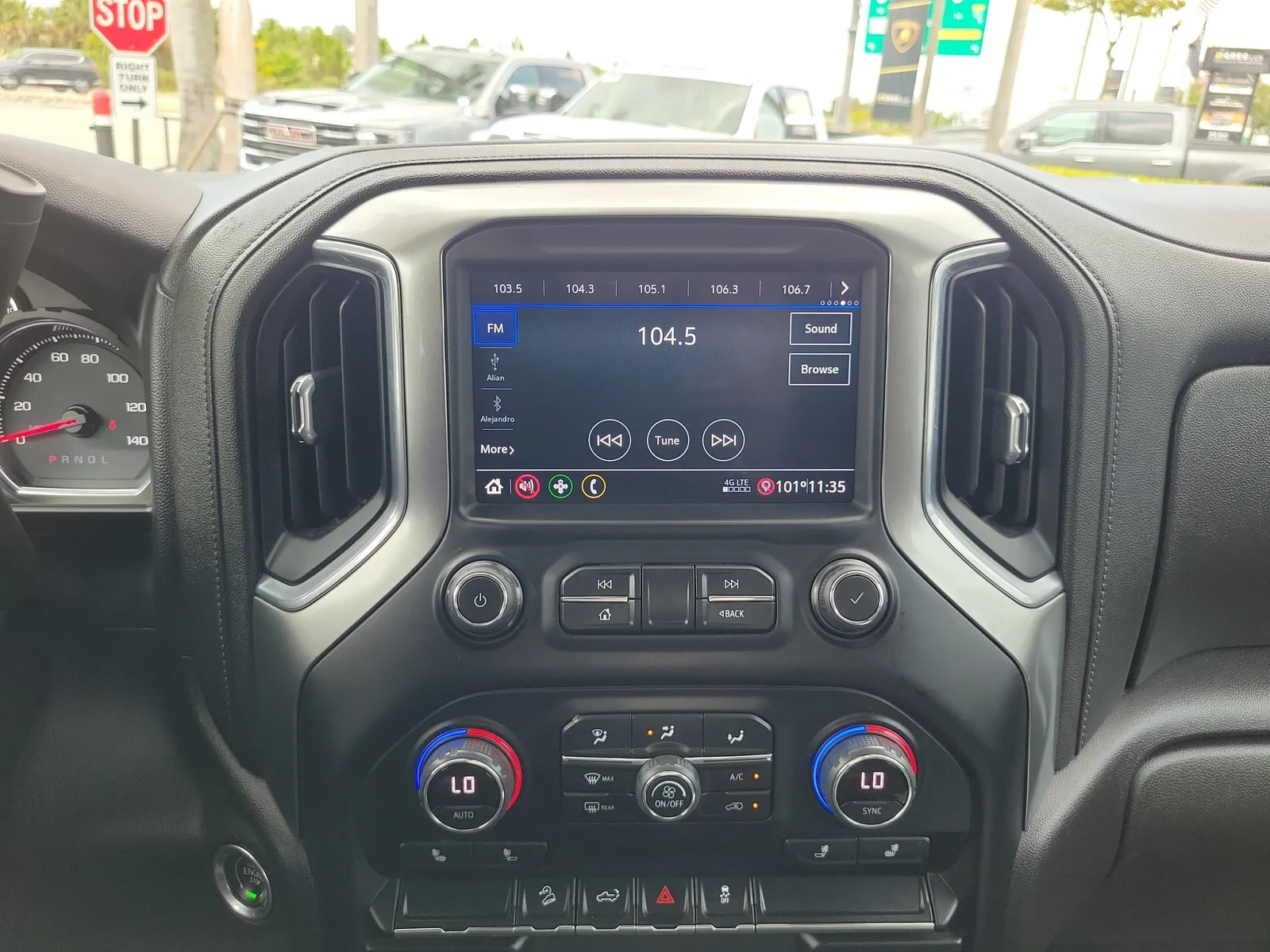 2022 Chevrolet Silverado 2500 HD LT photo 21