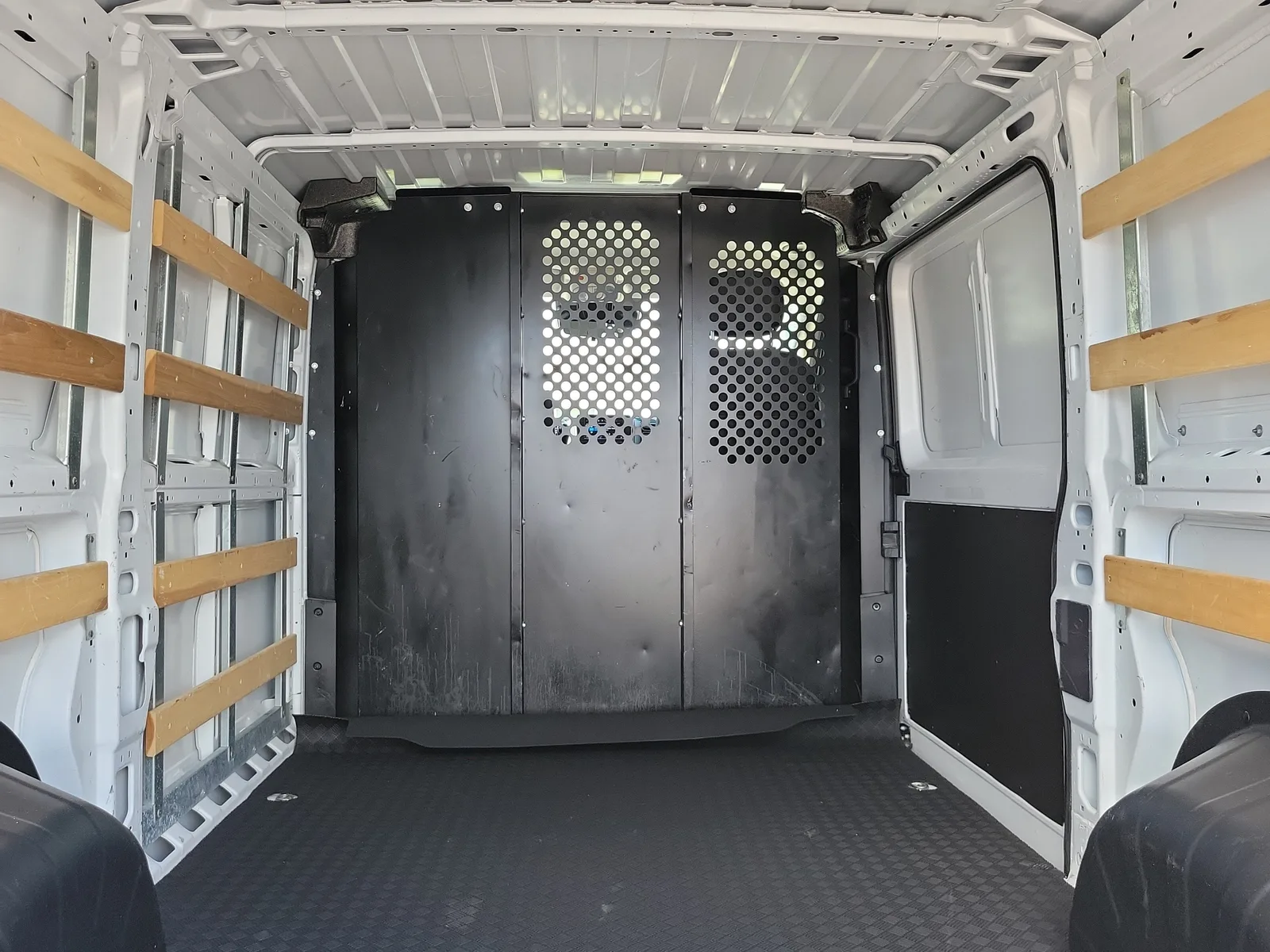 2025 RAM ProMaster Cargo Van Tradesman photo 14