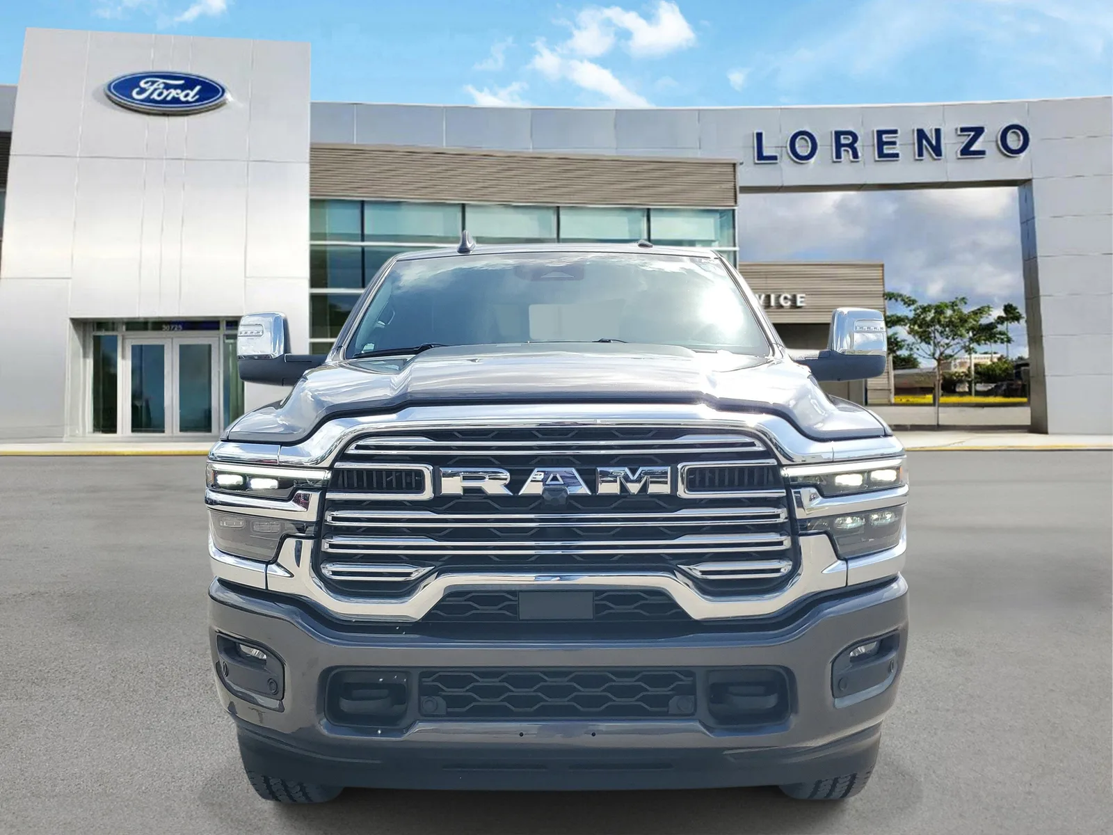 2026 RAM 2500 Laramie 4WD Diesel photo 2