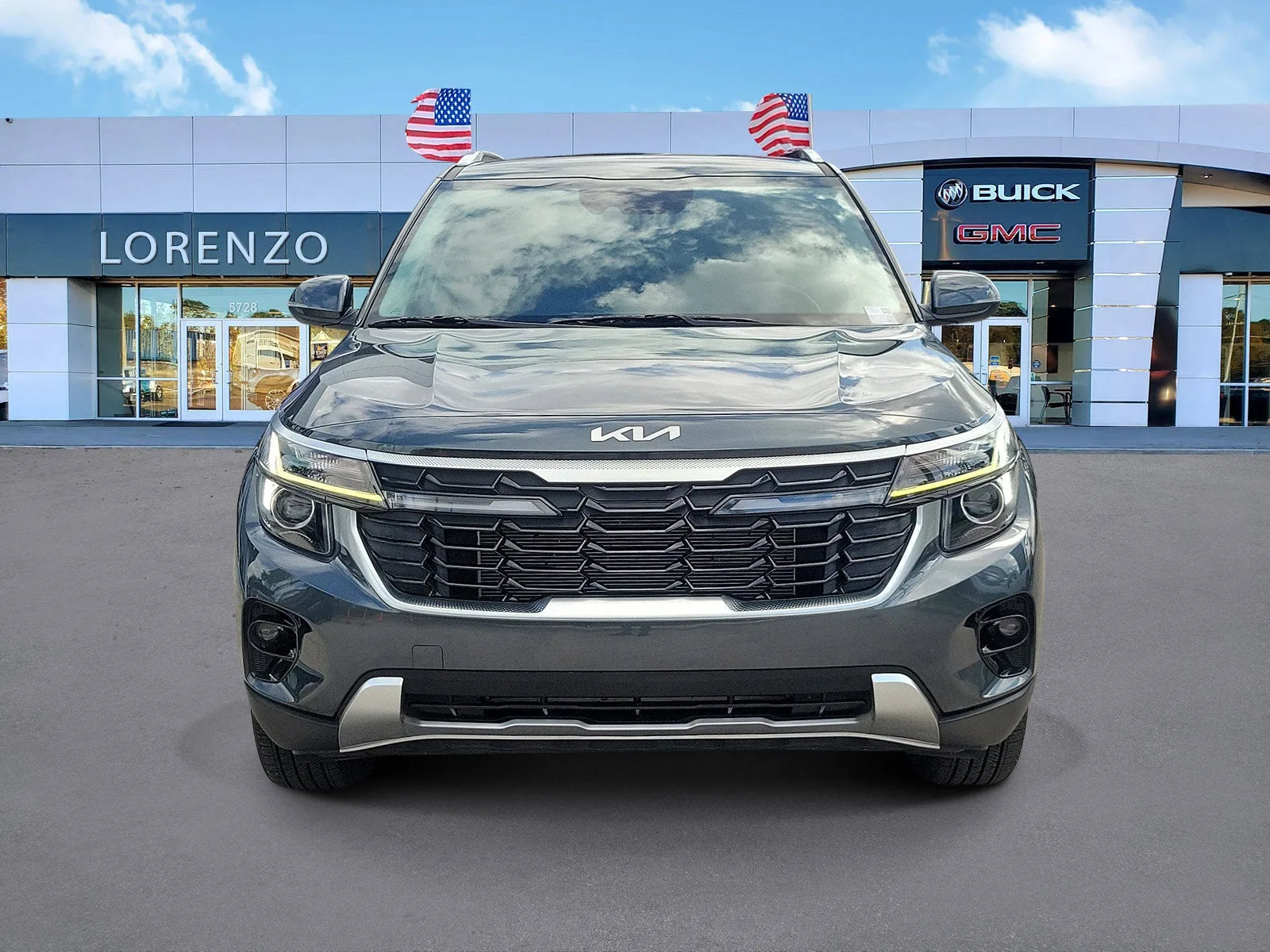 2025 Kia Seltos S photo 2