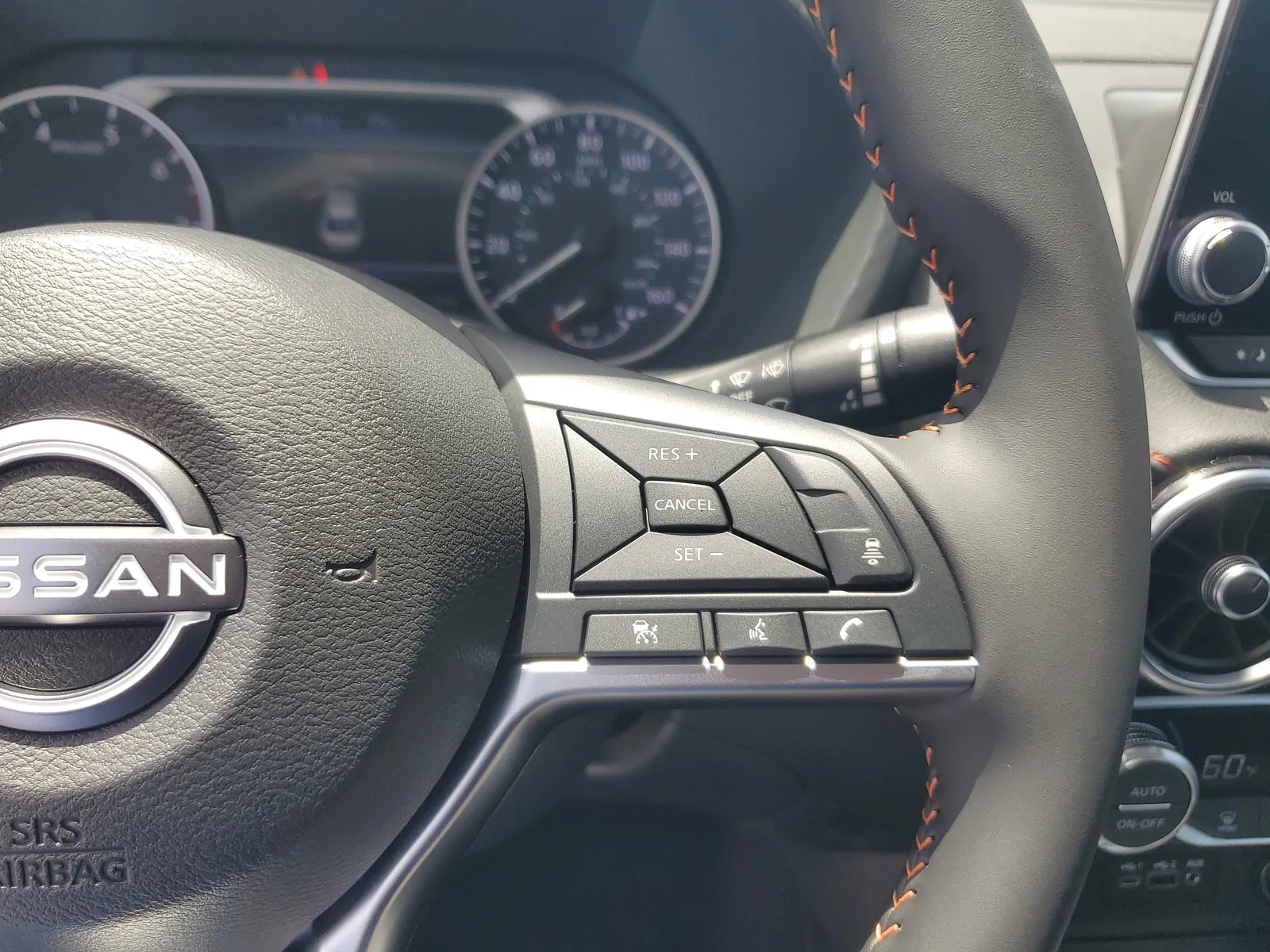 2025 Nissan Sentra SR photo 18