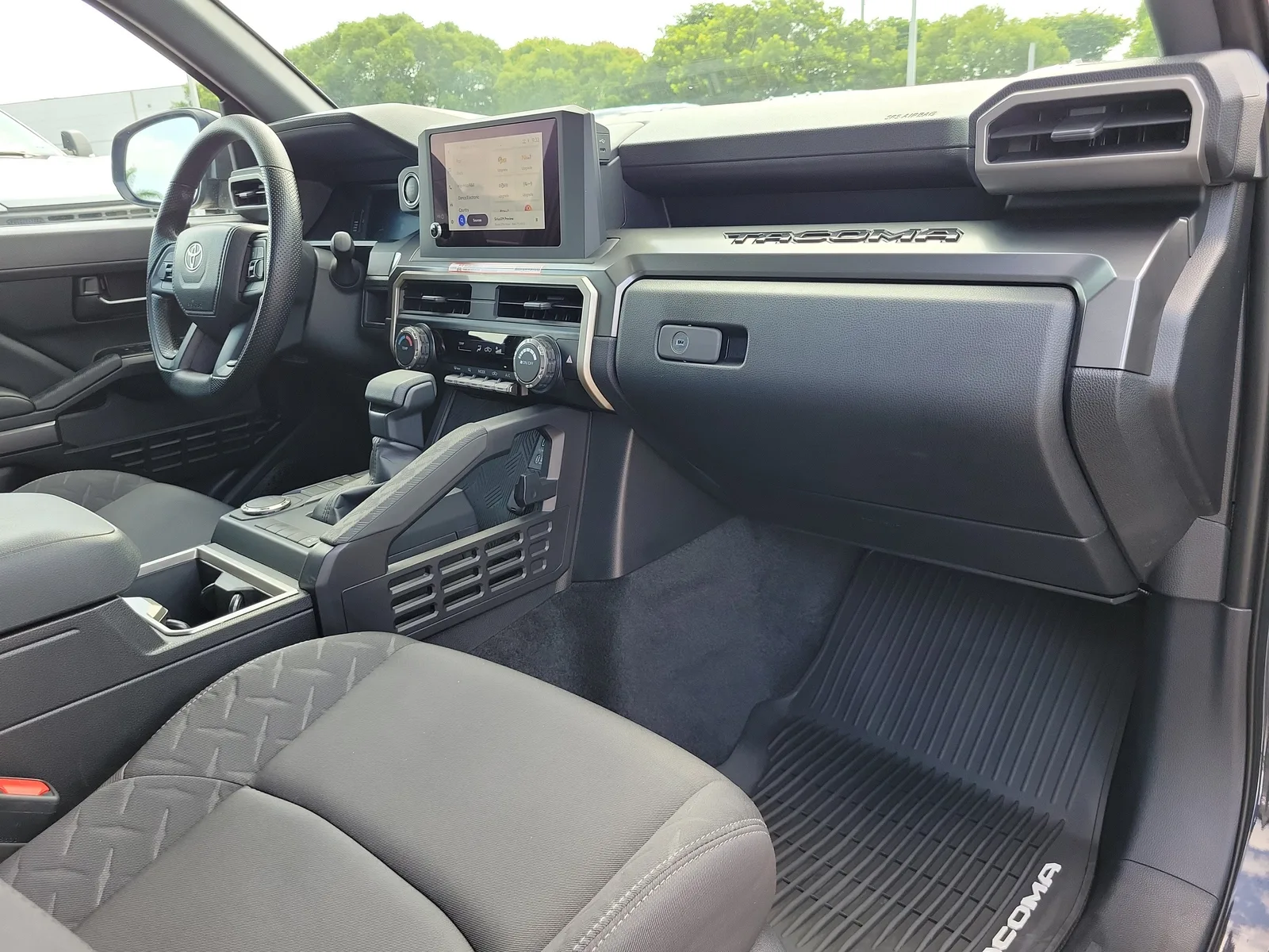 2025 Toyota Tacoma 2WD SR5 photo 17