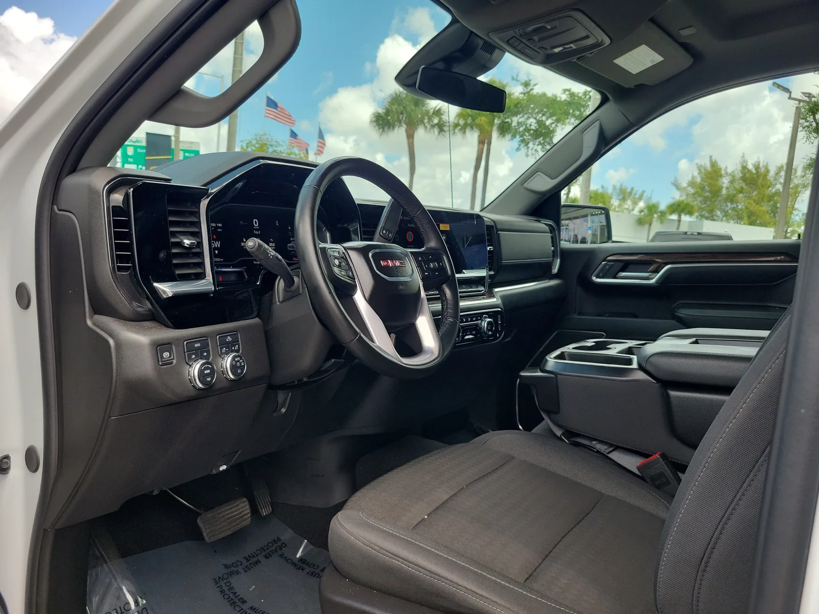 2024 GMC Sierra 1500 Elevation photo 9