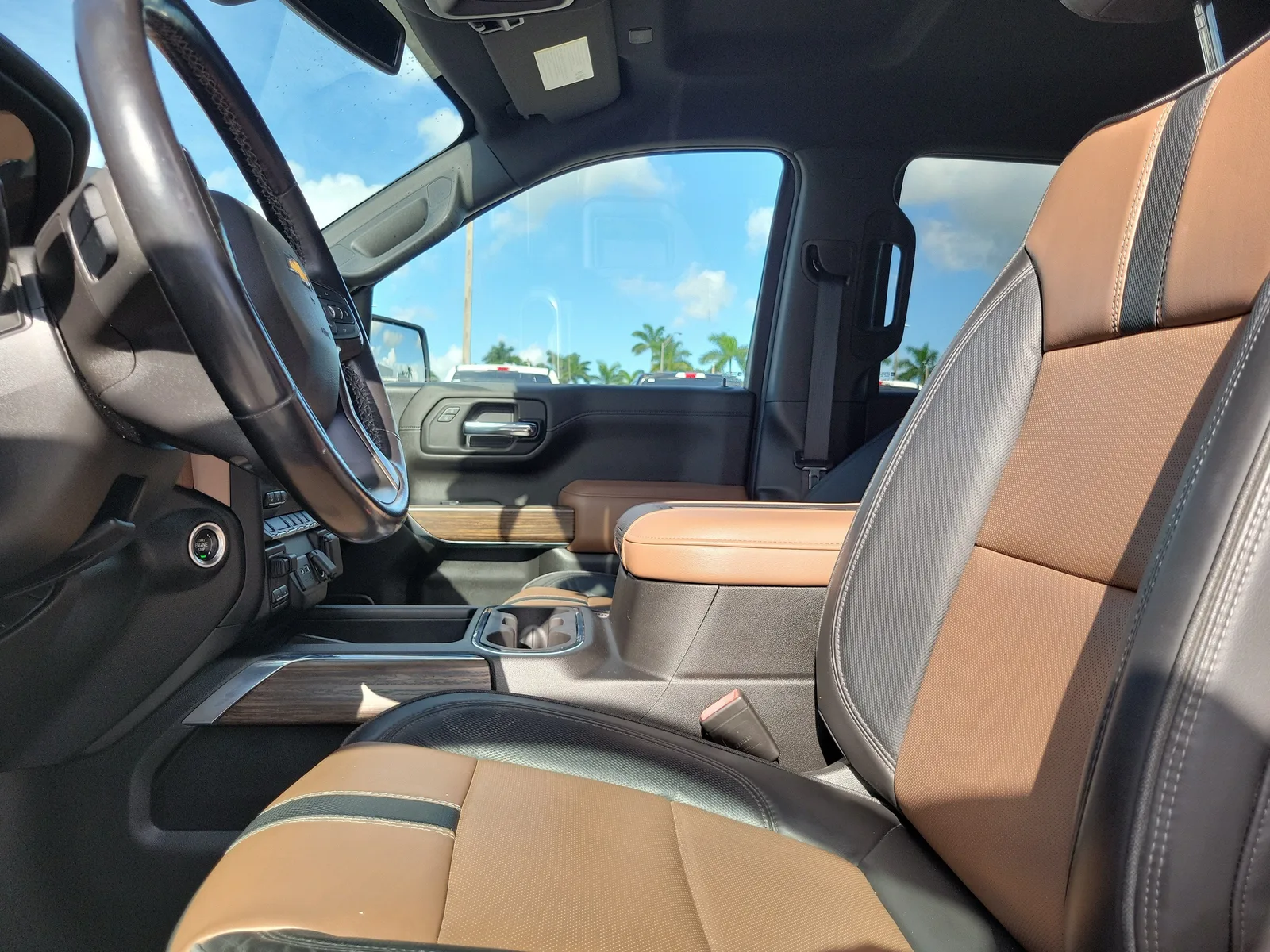 2022 Chevrolet Silverado 1500 LTD High Country photo 11