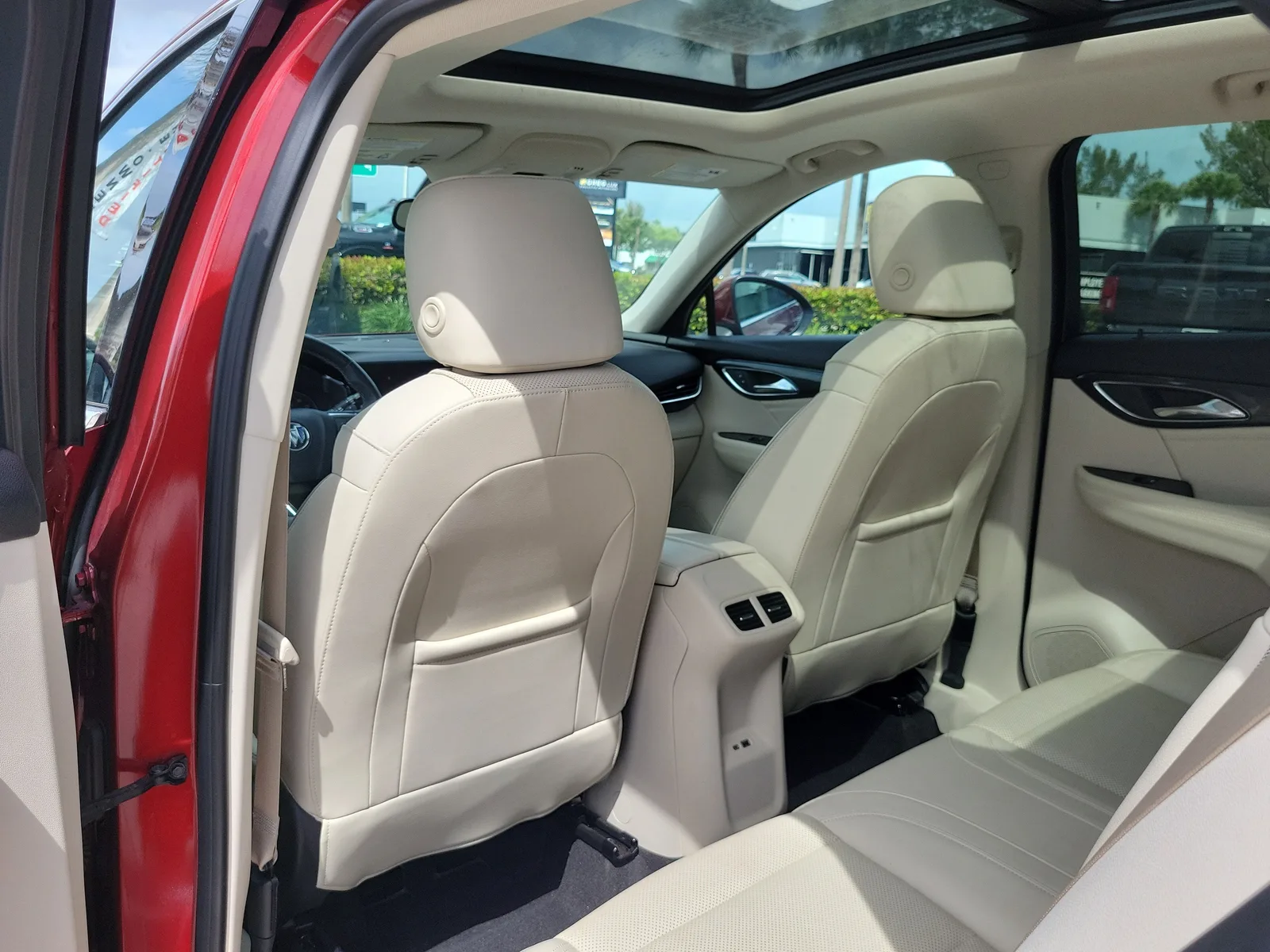 2022 Buick Envision Essence photo 15