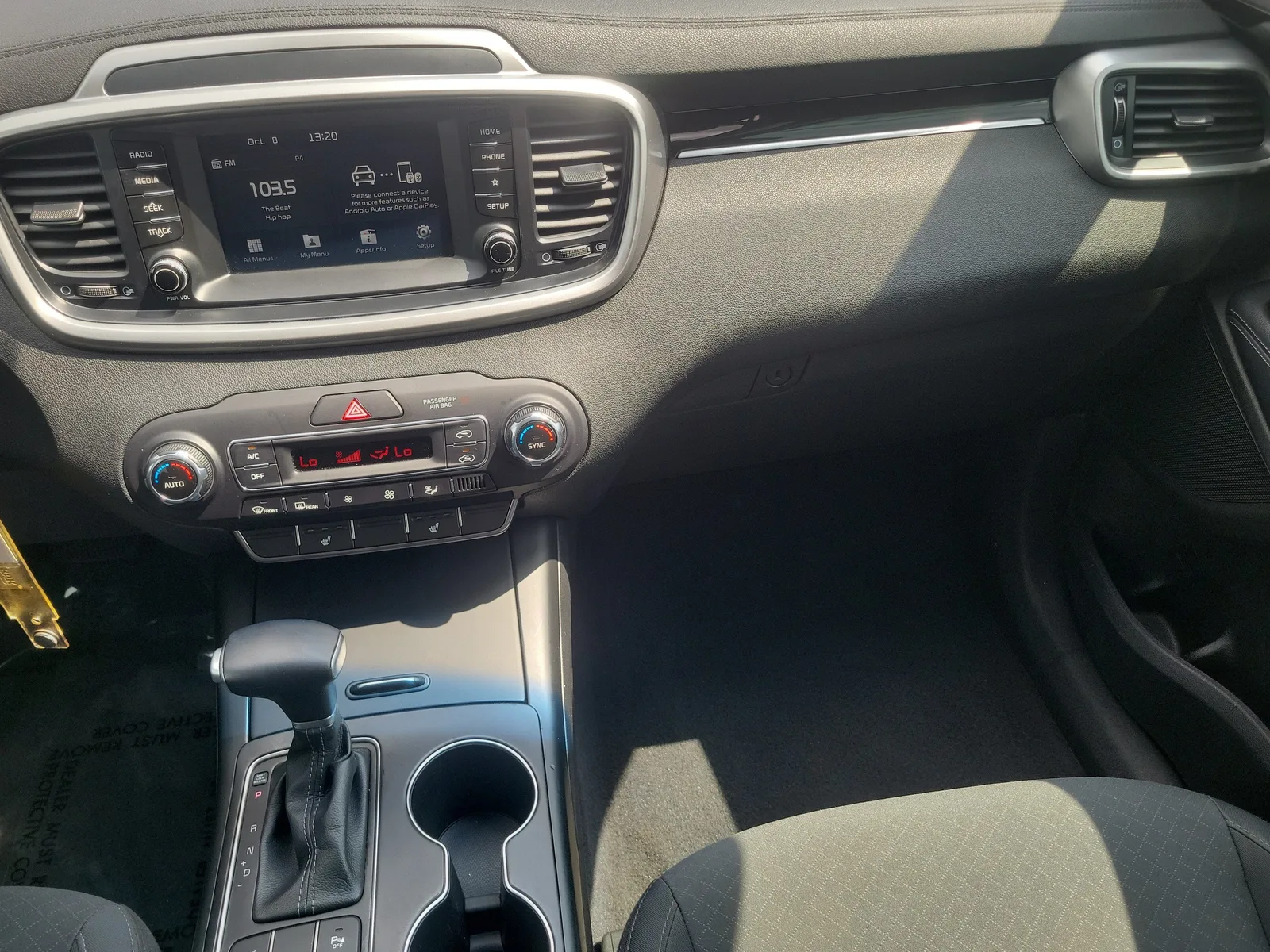 2020 Kia Sorento LX photo 18