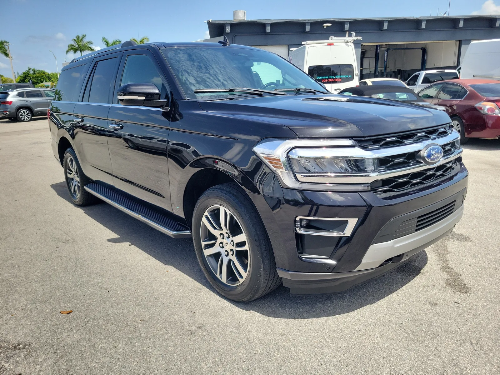 2023 Ford Expedition Max Limited 4WD photo 3