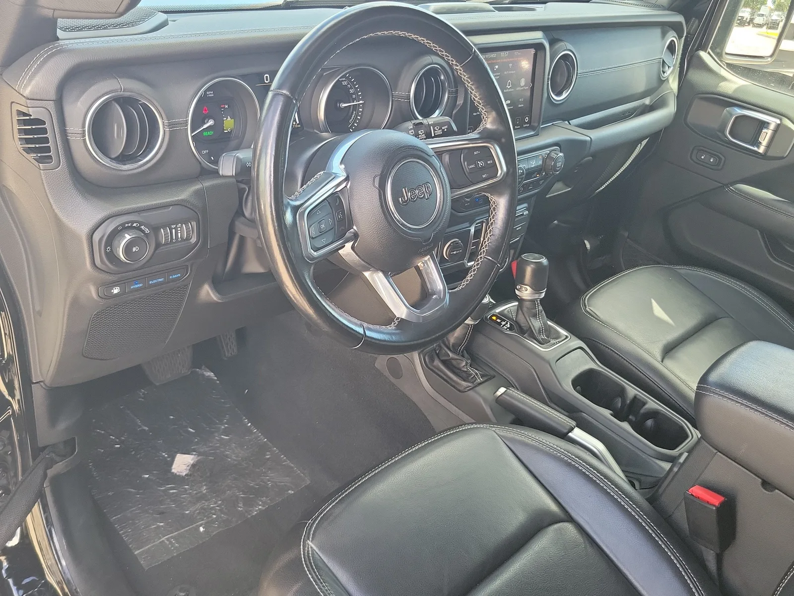 2022 Jeep Wrangler 4xe Unlimited Sahara photo 8