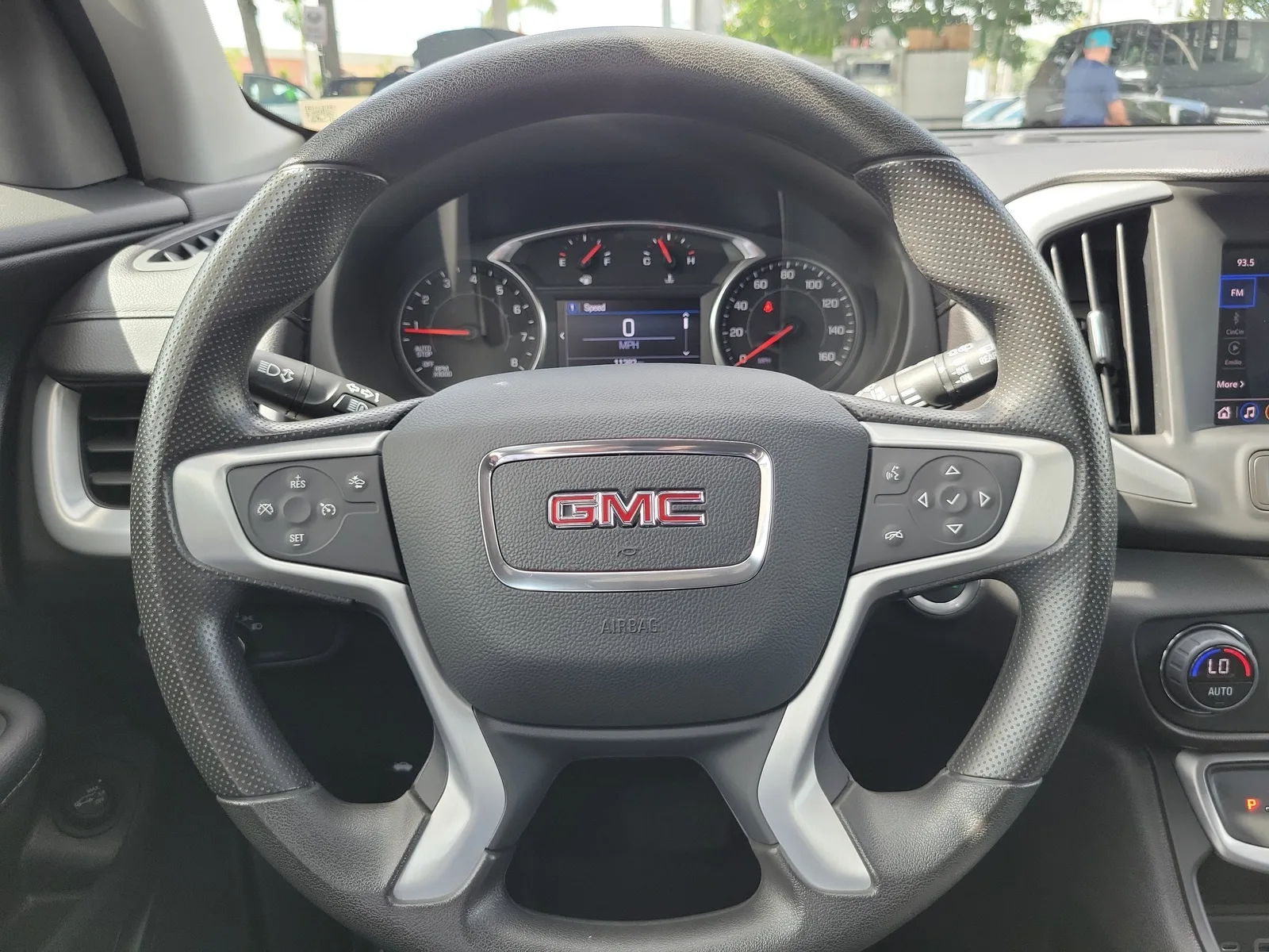 2023 GMC Terrain SLE photo 19