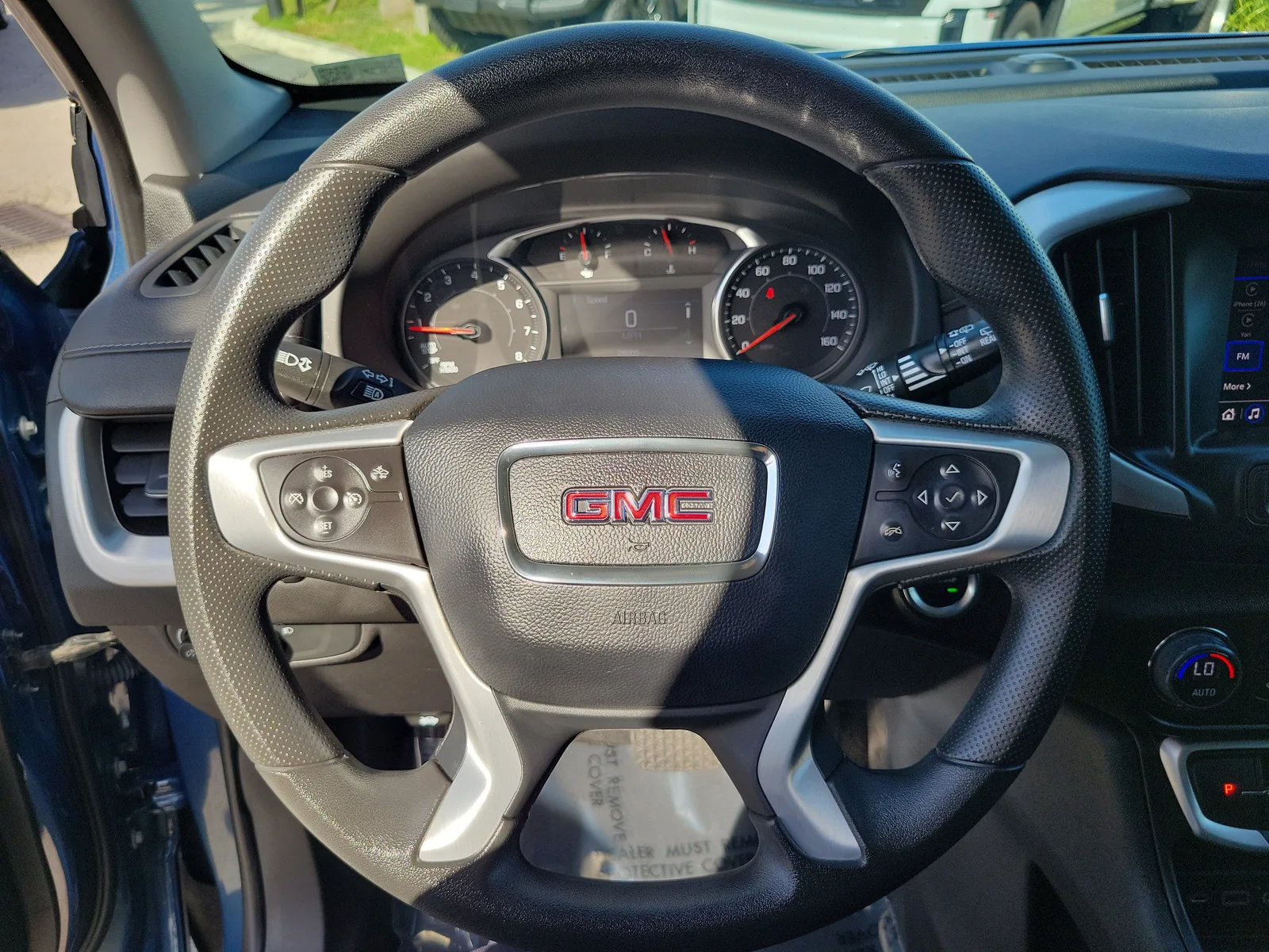 2024 GMC Terrain SLE photo 15