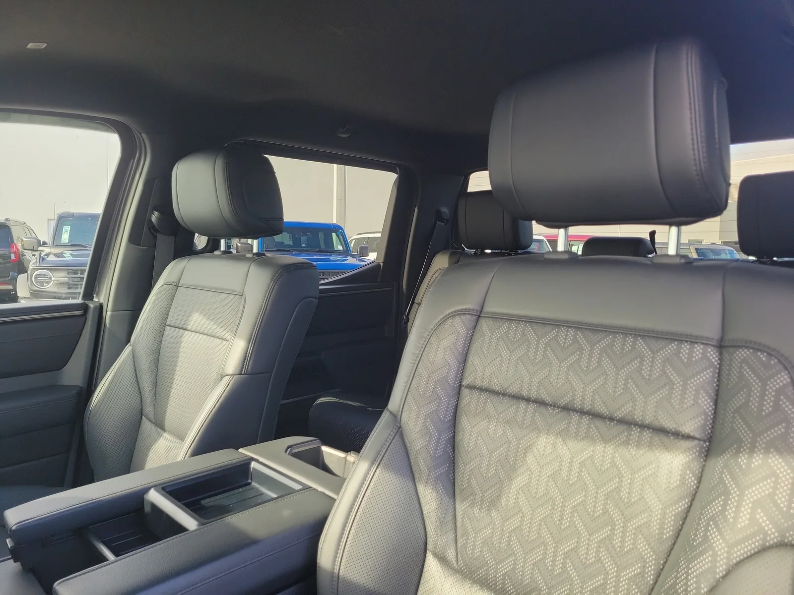 2025 Toyota Tundra 4WD Limited photo 12