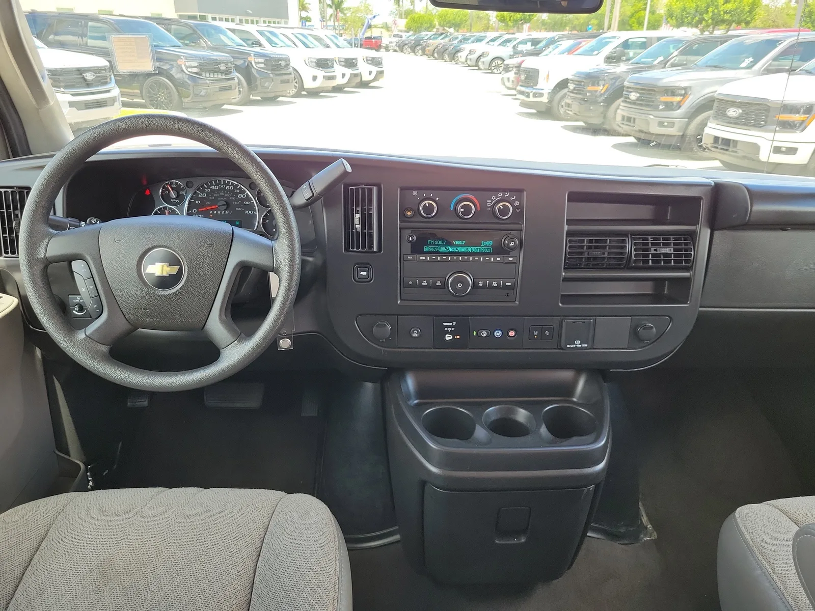 2023 Chevrolet Express Passenger LT photo 14