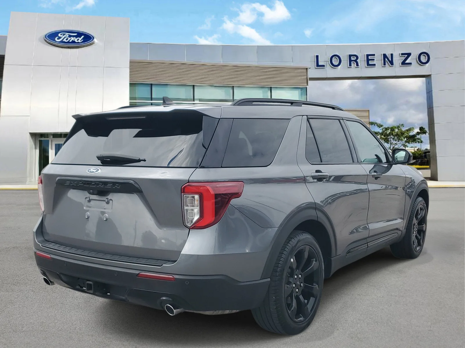 2023 Ford Explorer ST-Line photo 5