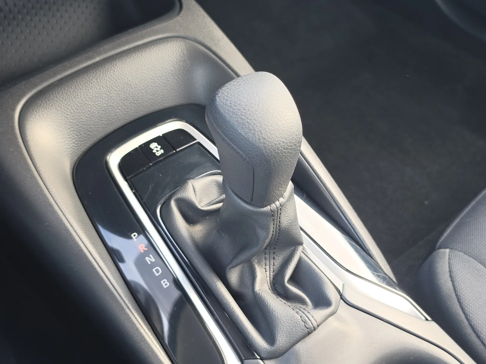 2024 Toyota Corolla LE photo 16