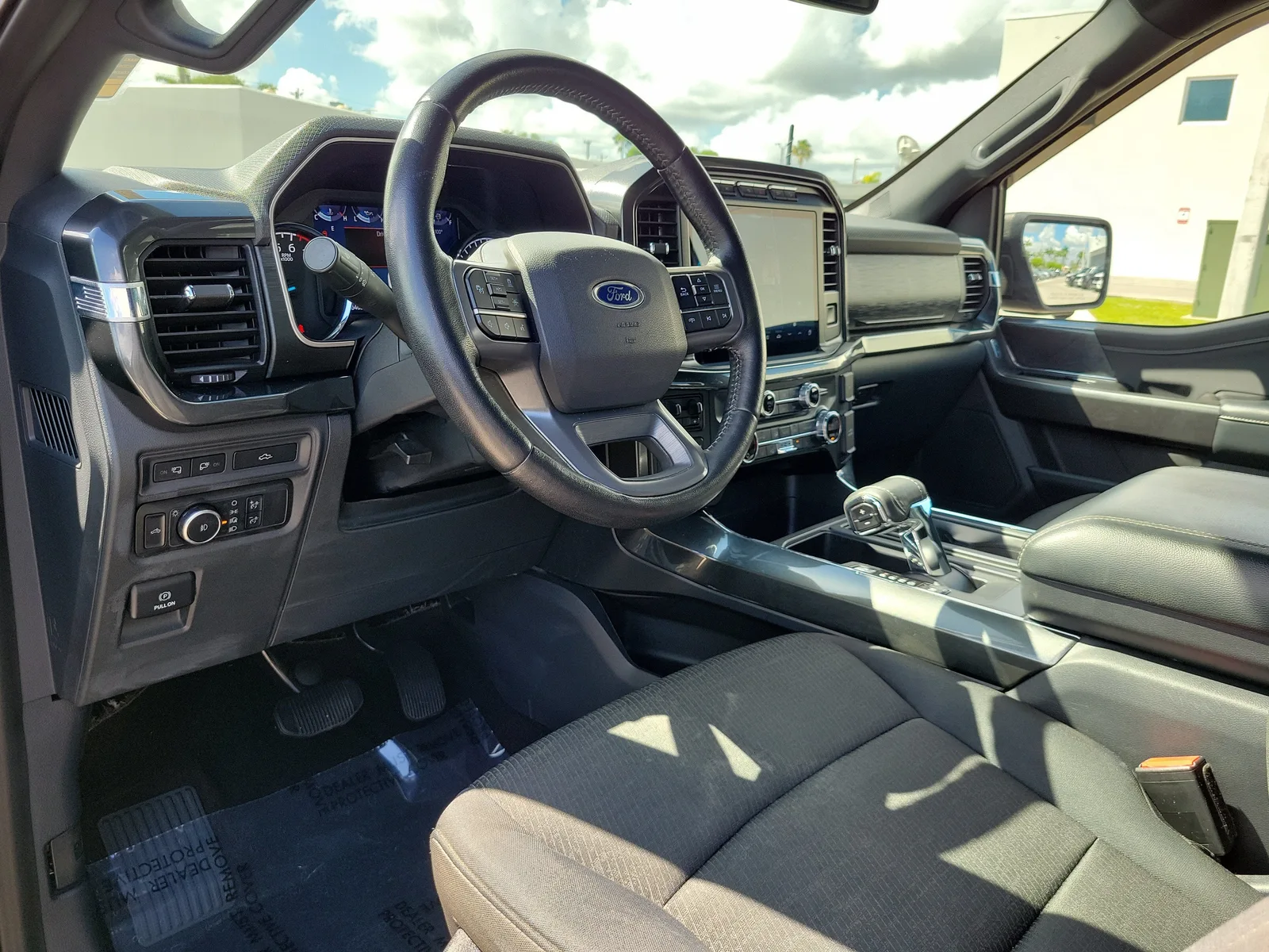 2021 Ford F-150 XLT 4WD photo 13