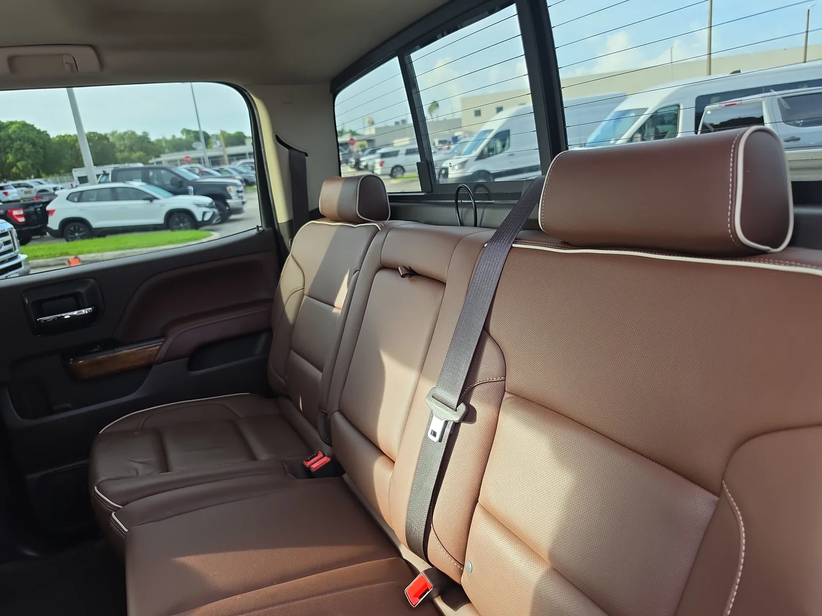2018 Chevrolet Silverado 1500 High Country photo 11
