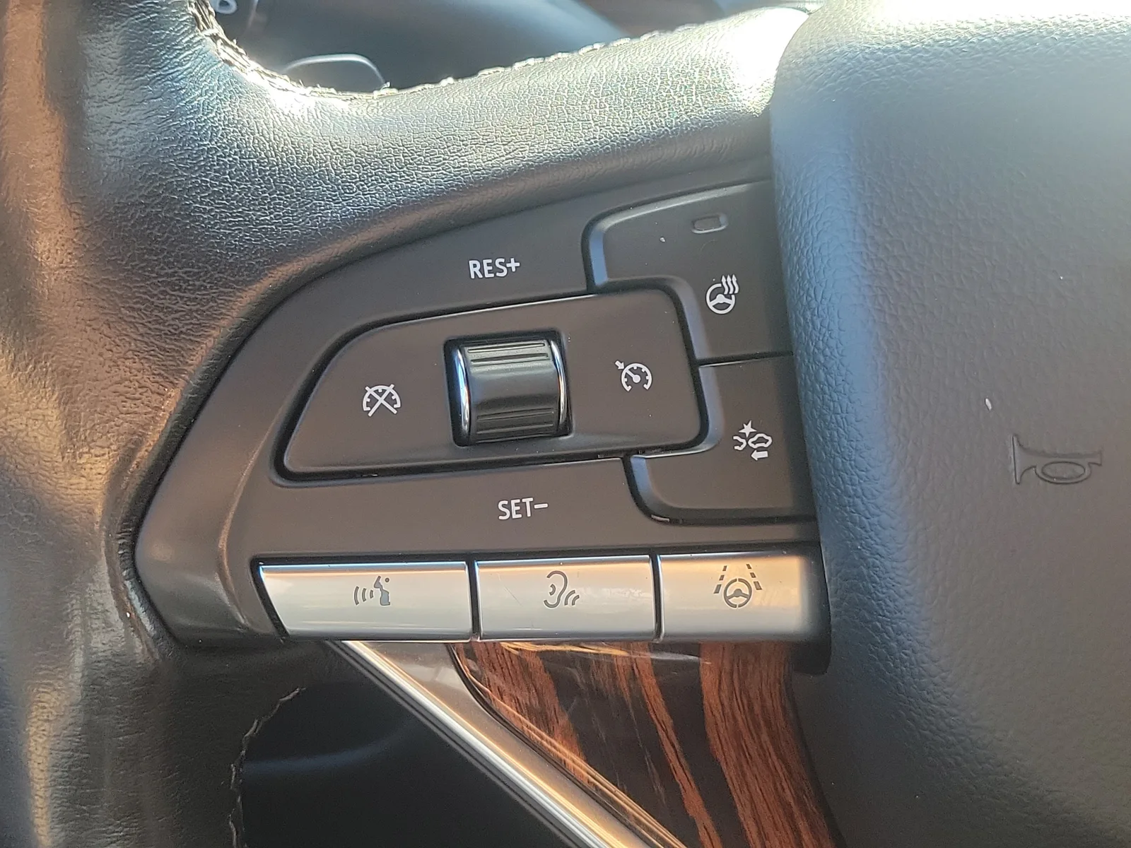 2022 Cadillac Escalade Premium Luxury 4WD photo 16