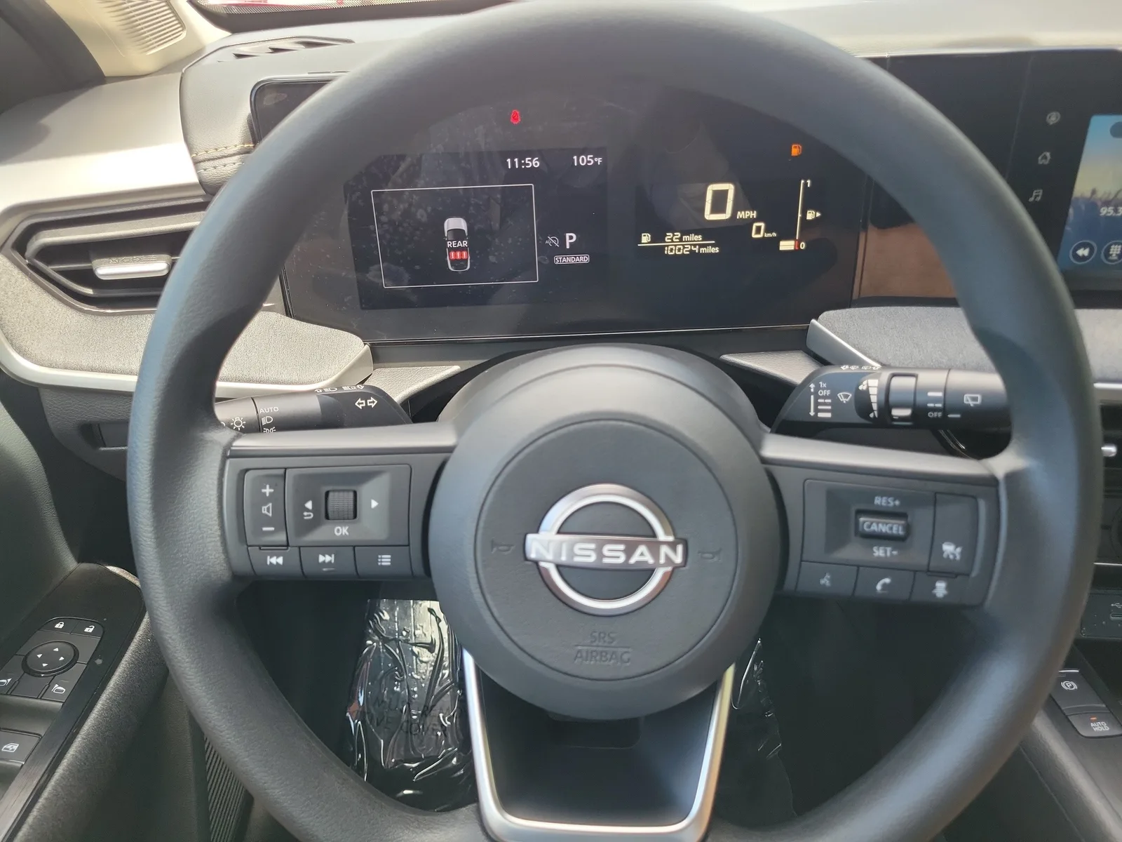 2025 Nissan Kicks SV photo 26
