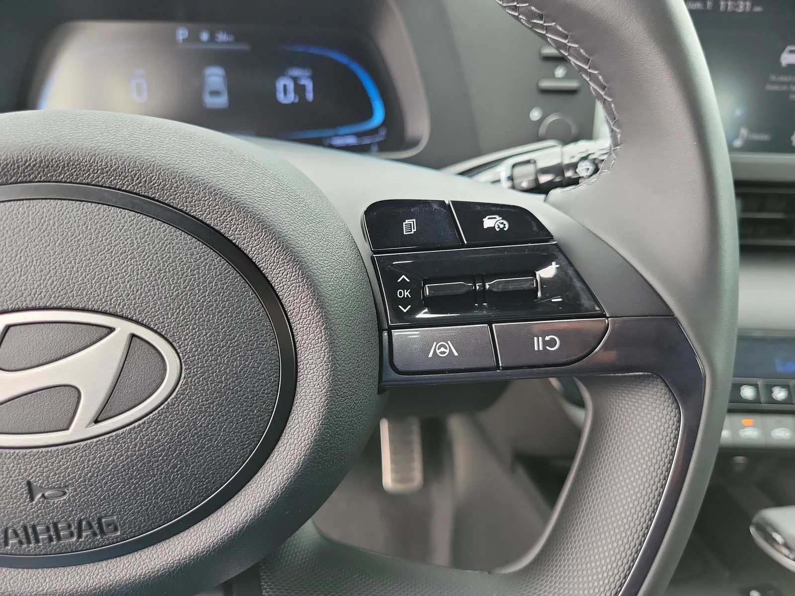 2025 Hyundai Elantra SEL Sport photo 27