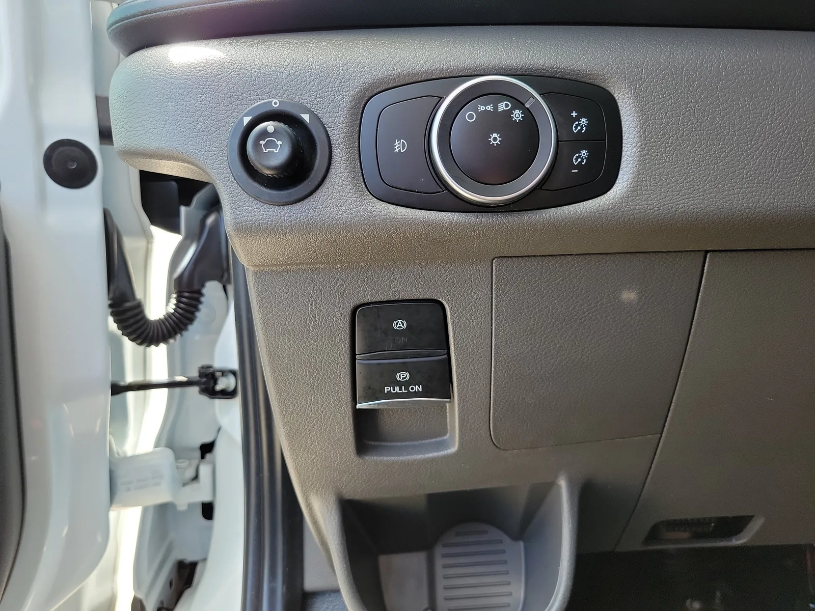 2024 Ford Transit Cargo Van Base photo 18