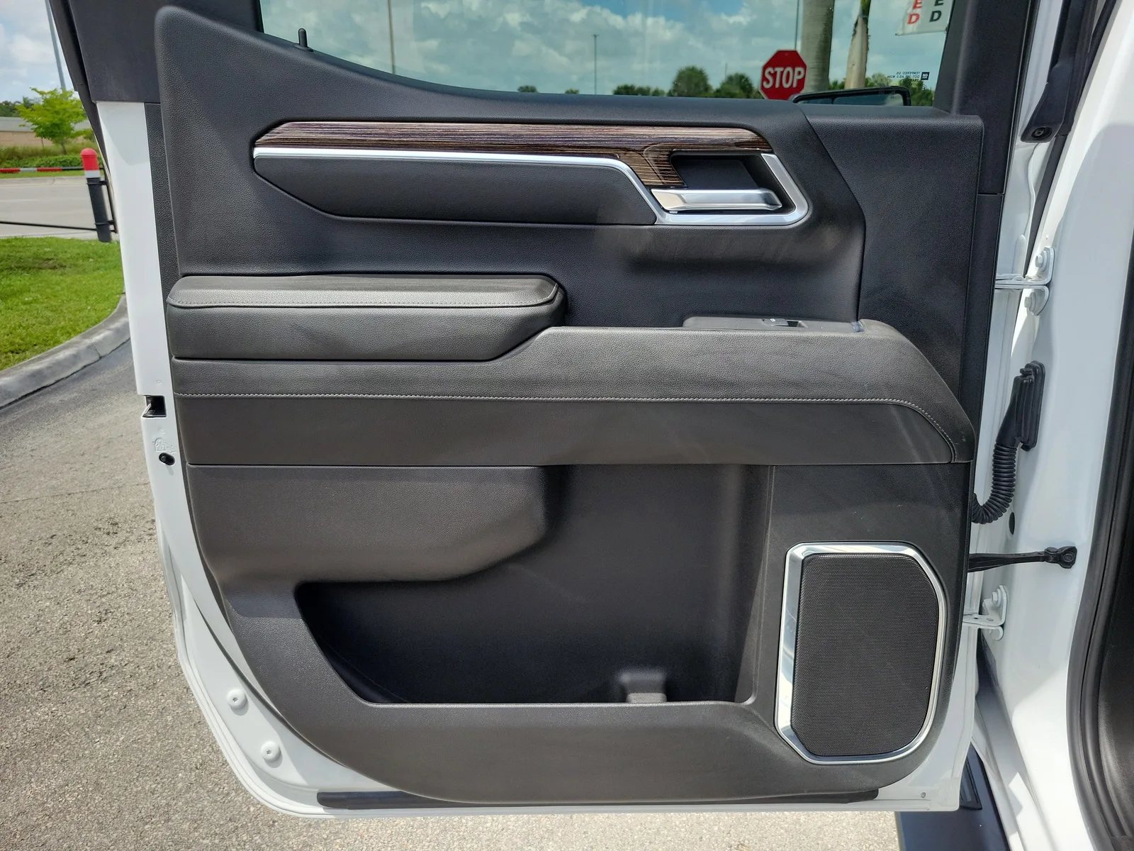 2024 GMC Sierra 1500 Elevation photo 25
