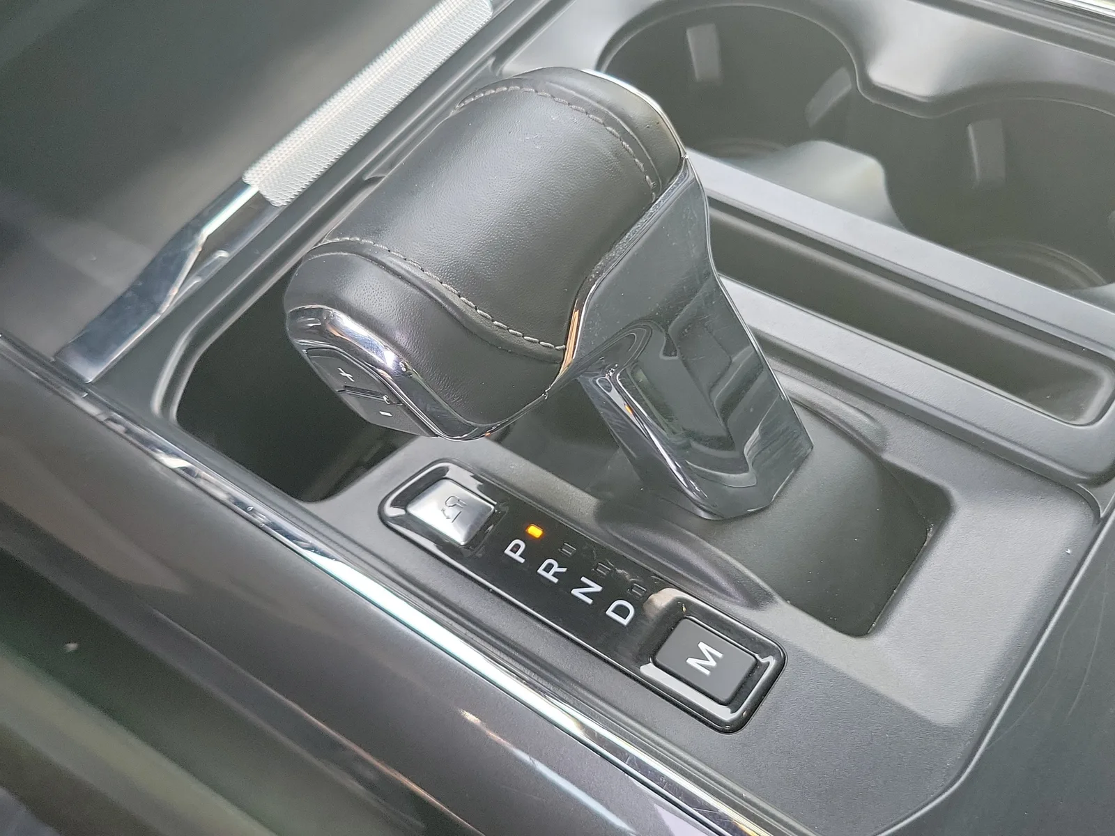 2023 Ford F-150 LARIAT 4WD photo 25