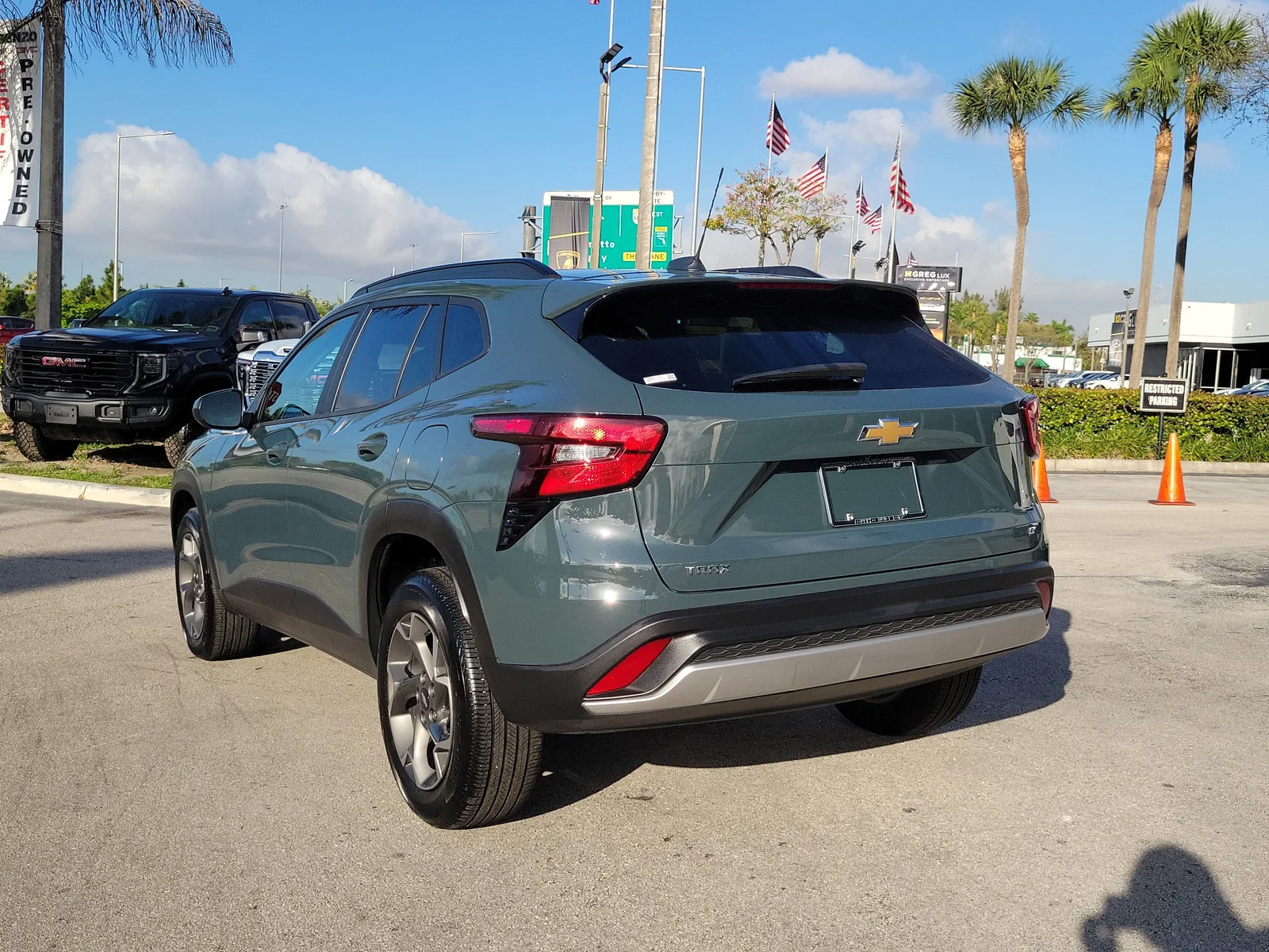 2025 Chevrolet Trax LT photo 7
