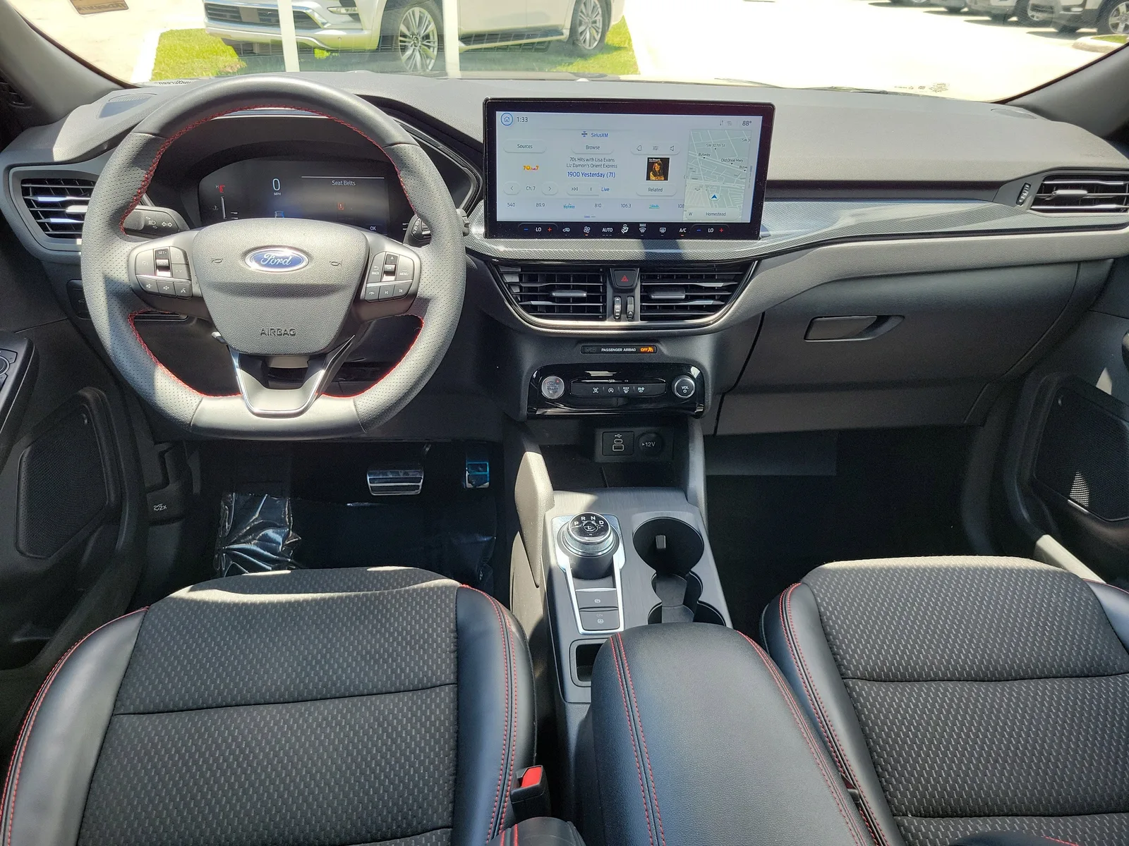 2024 Ford Escape ST-Line photo 17