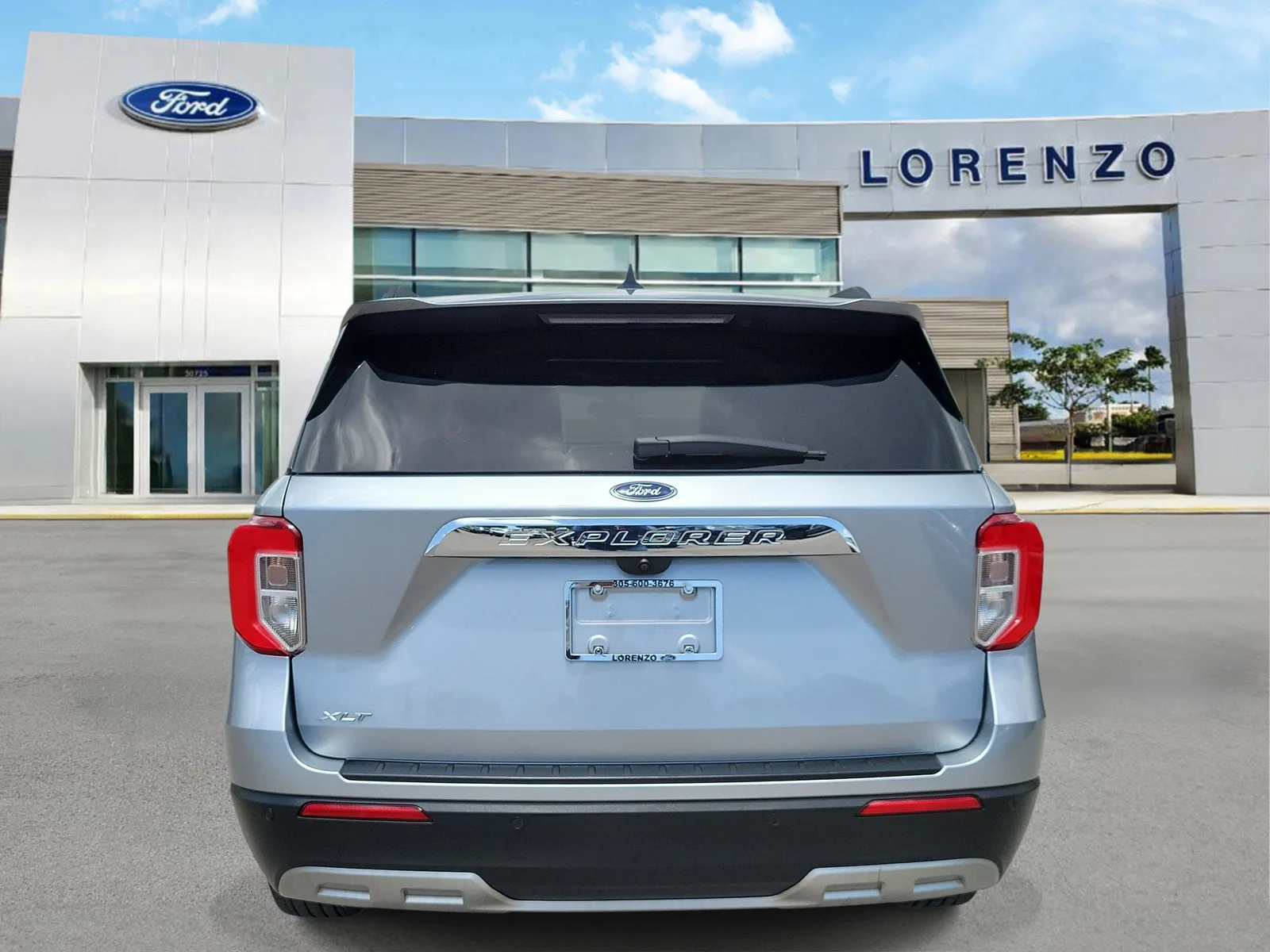 2024 Ford Explorer XLT photo 6