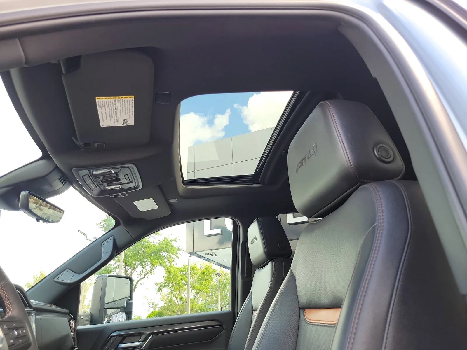 2024 GMC Sierra 2500 HD AT4 photo 10