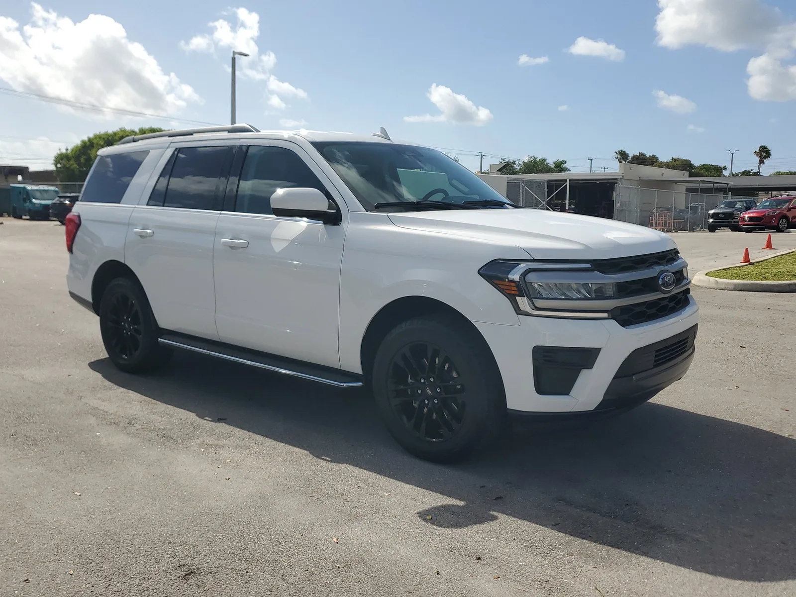 2022 Ford Expedition XLT photo 3
