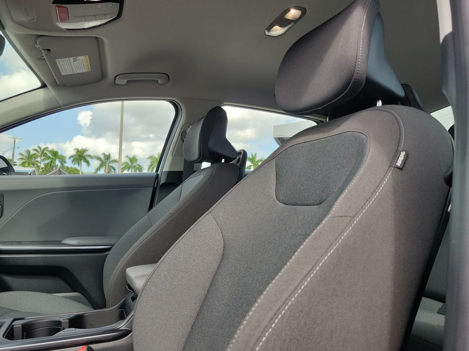 2025 Kia K4 LXS photo 12