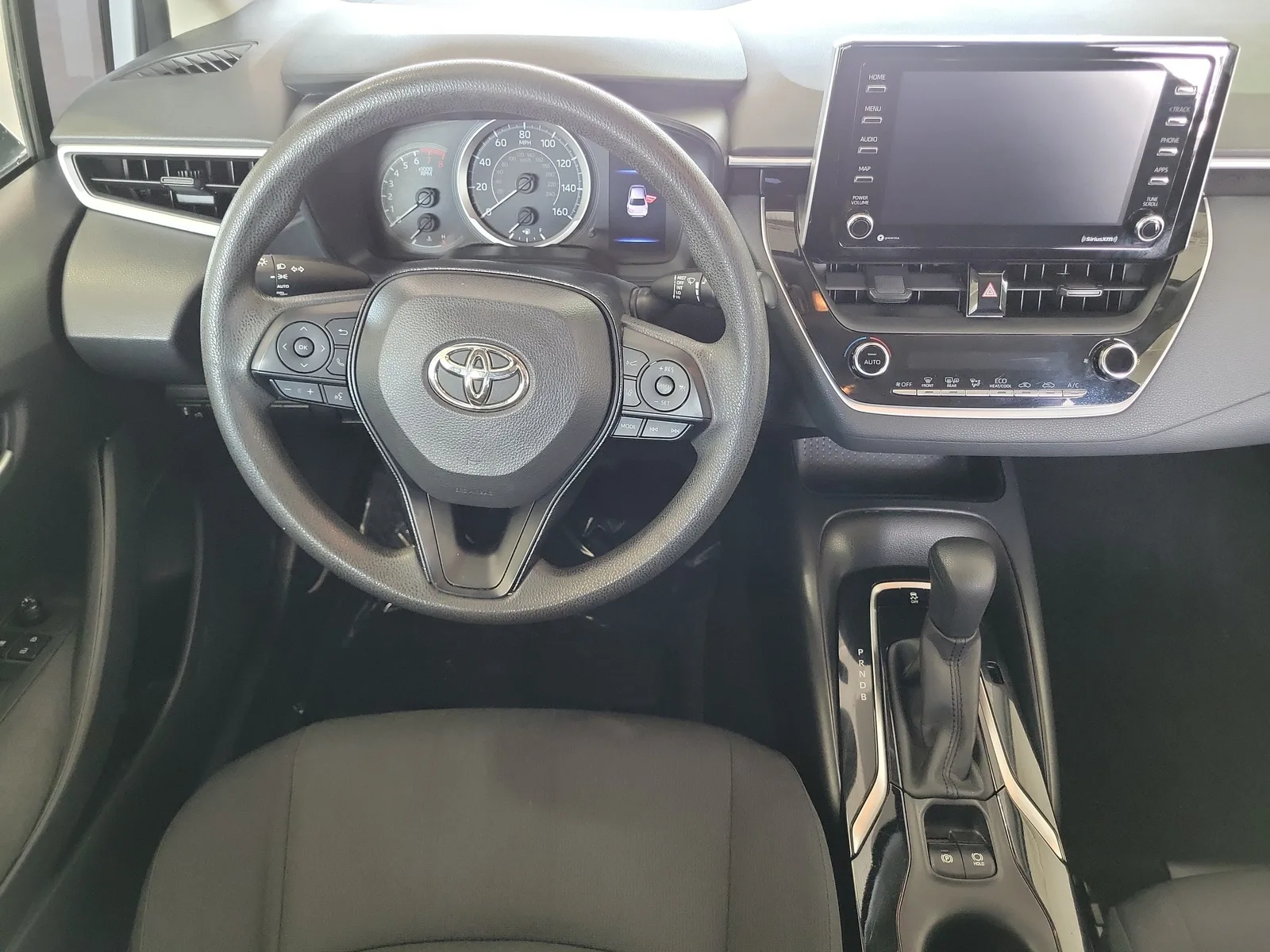 2021 Toyota Corolla LE photo 16