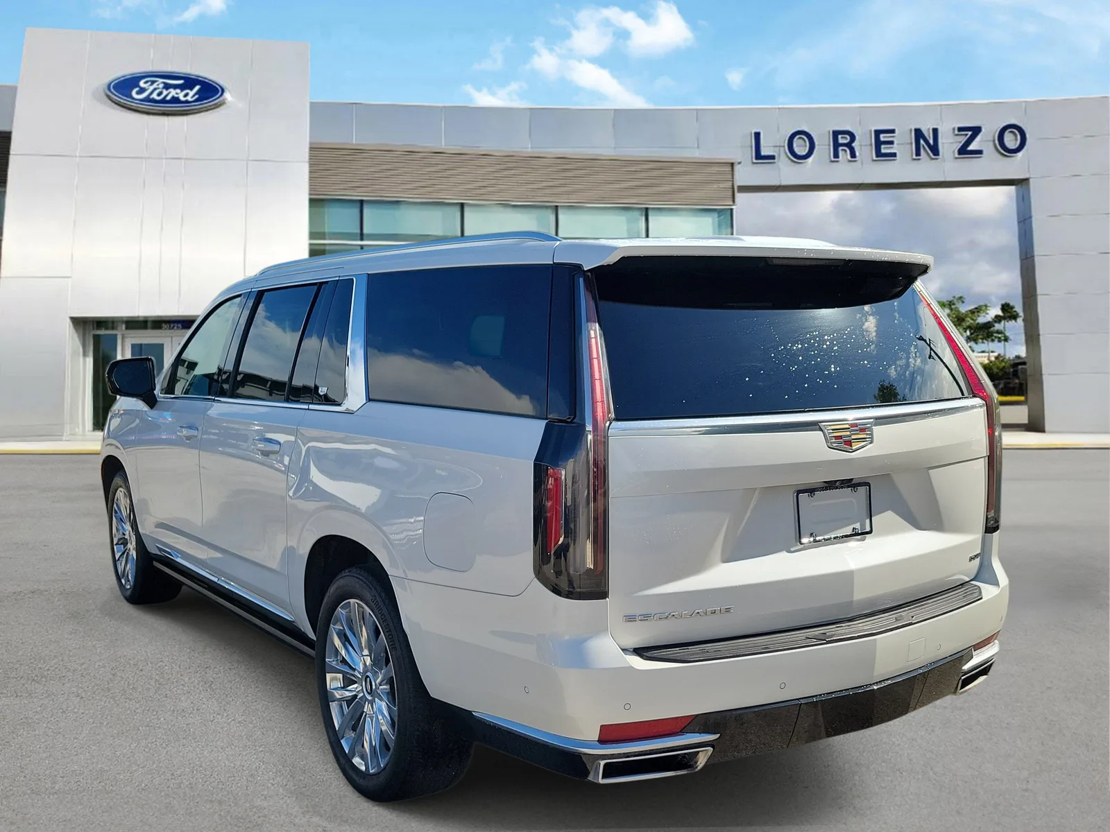 2023 Cadillac Escalade ESV 4WD Premium Luxury photo 7