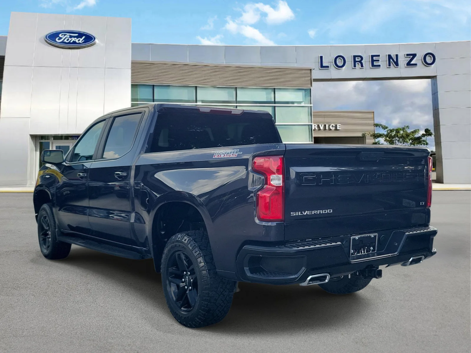 2023 Chevrolet Silverado 1500 LT Trail Boss 4WD Diesel photo 7
