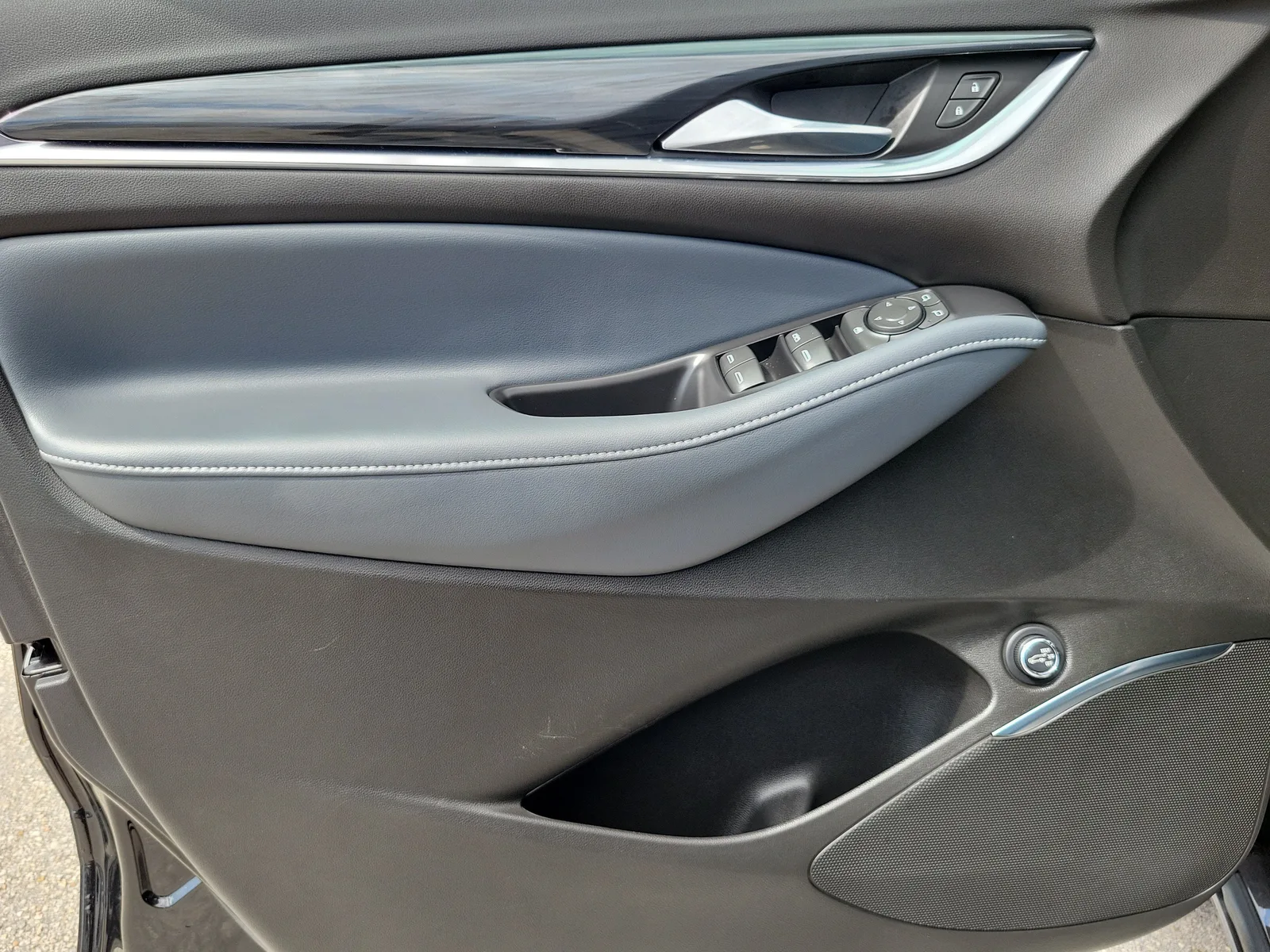 2022 Buick Enclave Essence photo 24
