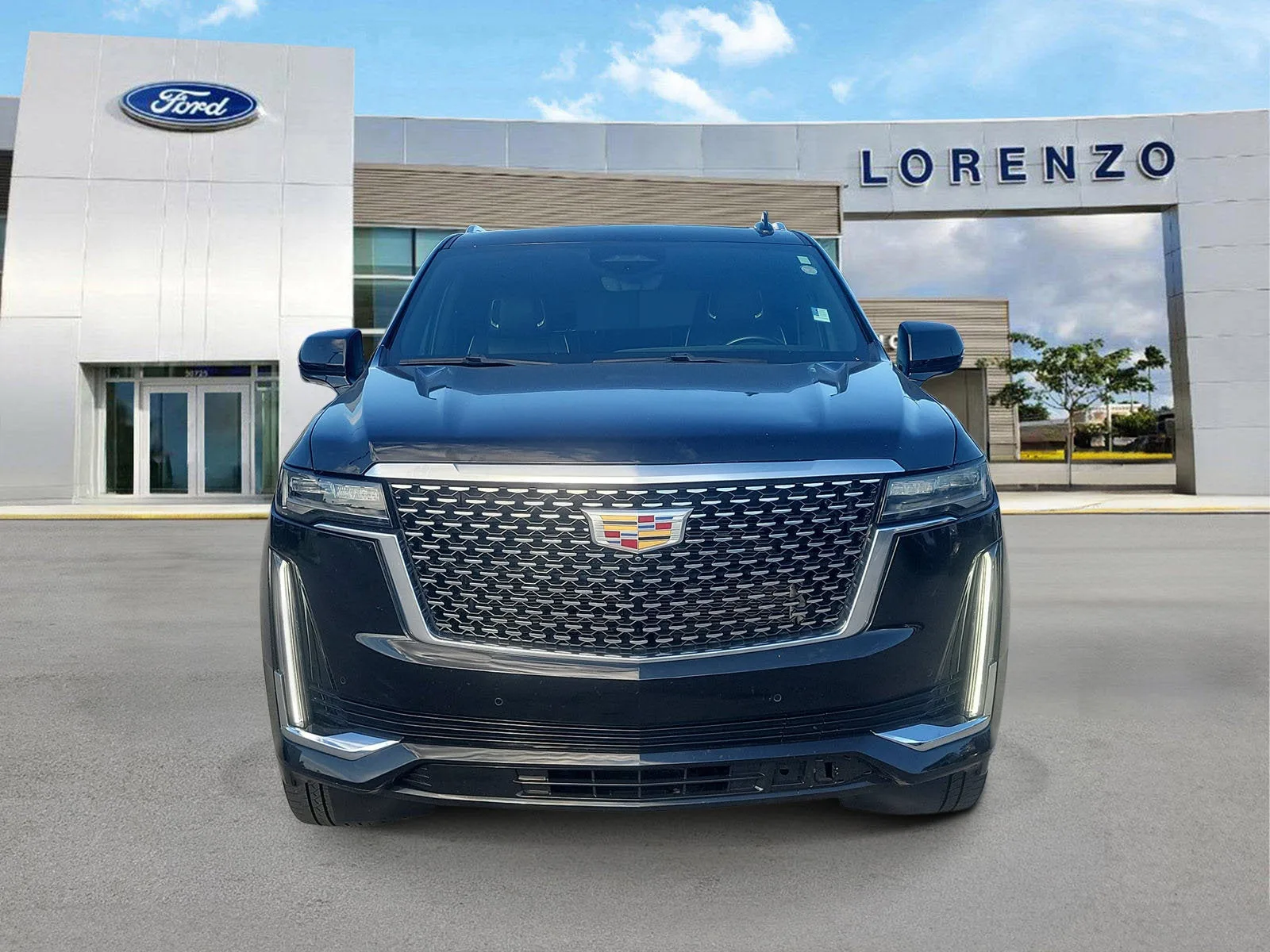 2022 Cadillac Escalade Premium Luxury 4WD photo 2