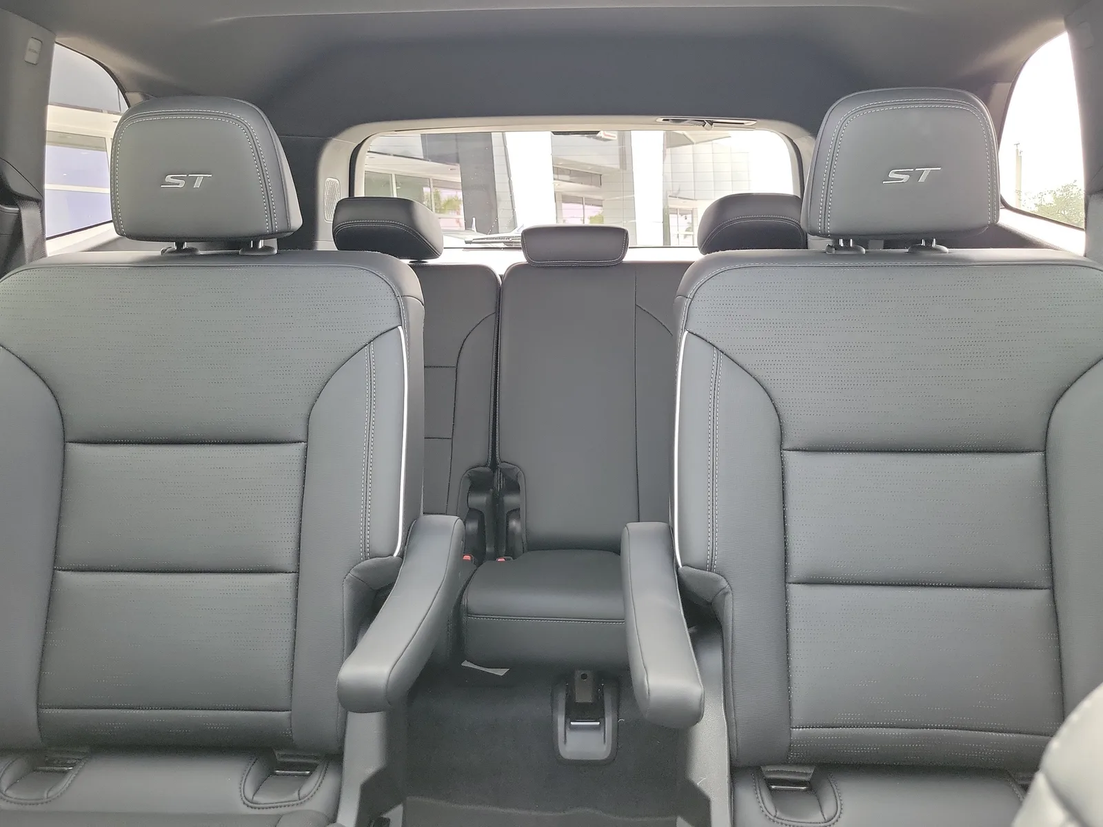2026 Buick Enclave Sport Touring photo 17