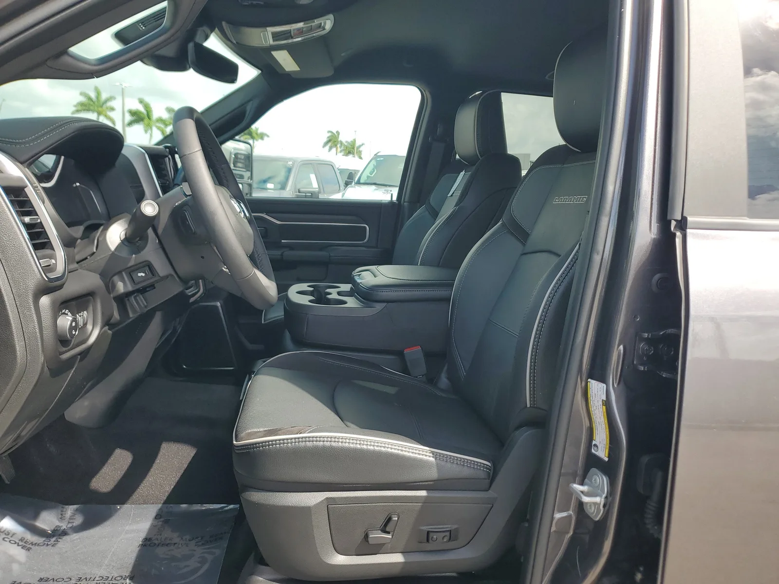 2026 RAM 2500 Laramie 4WD Diesel photo 12