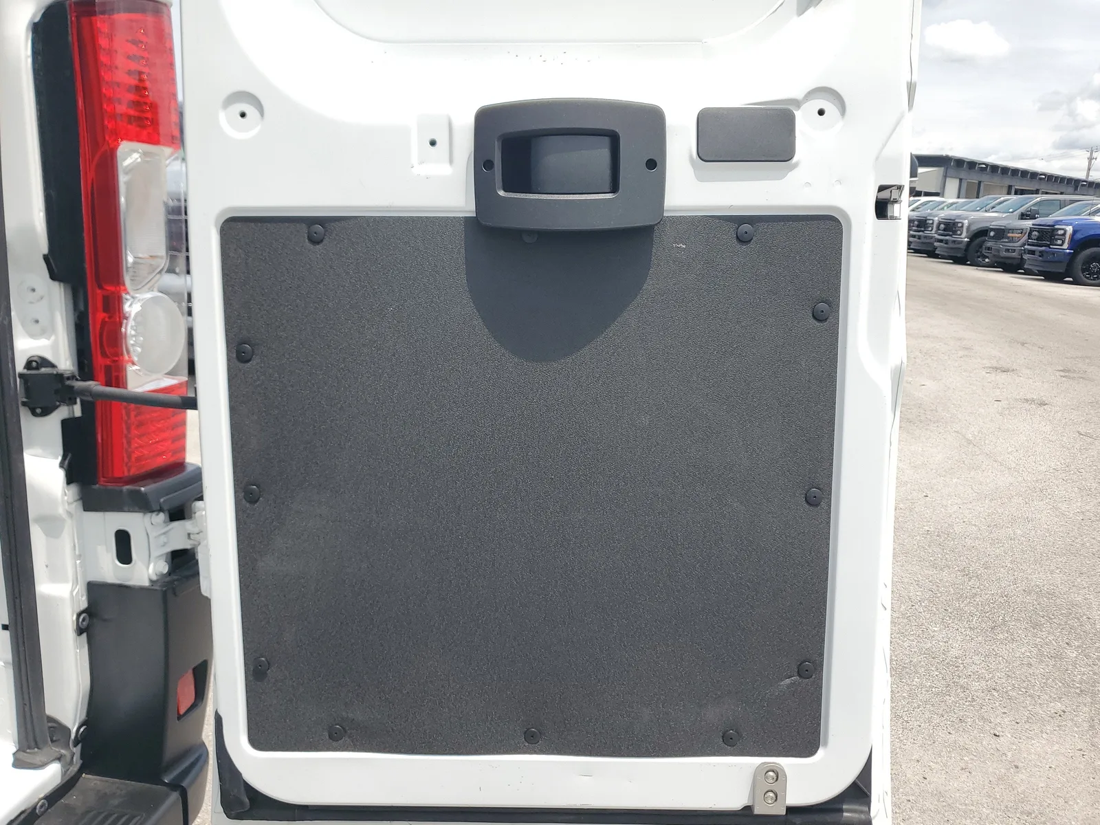 2026 RAM ProMaster Cargo Van Tradesman photo 13