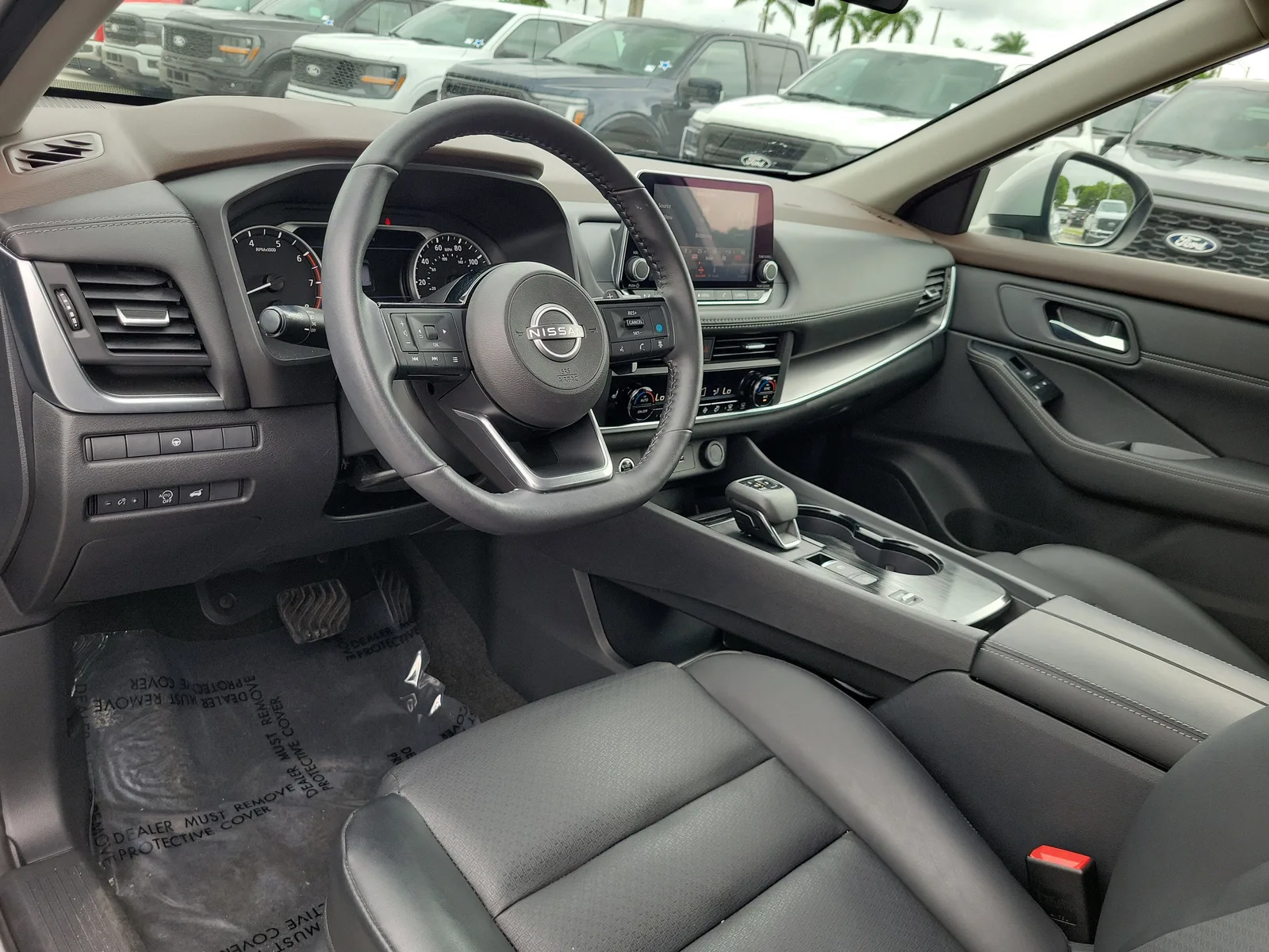 2023 Nissan Rogue SV photo 12