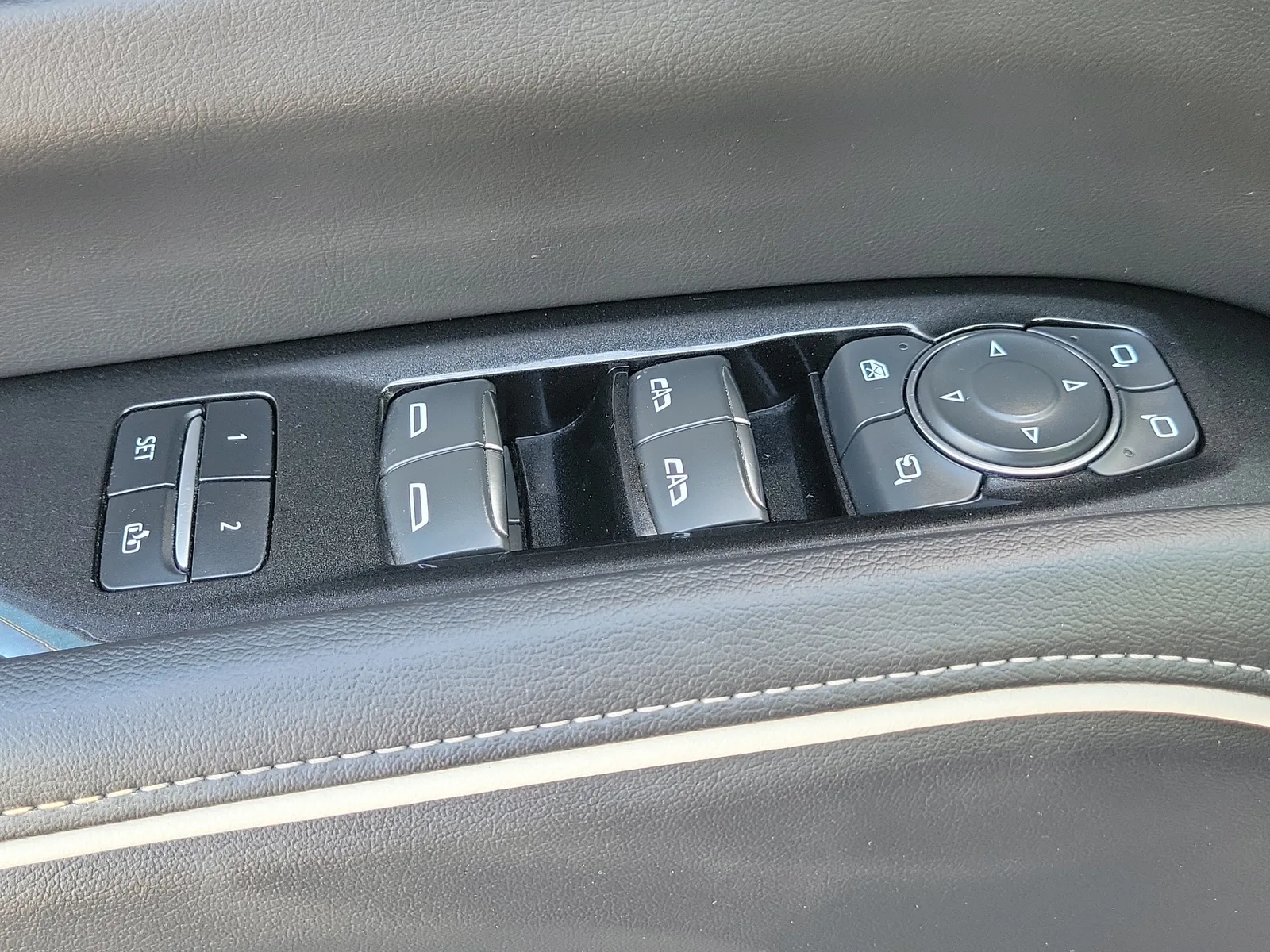2023 Cadillac Escalade ESV 4WD Premium Luxury photo 30
