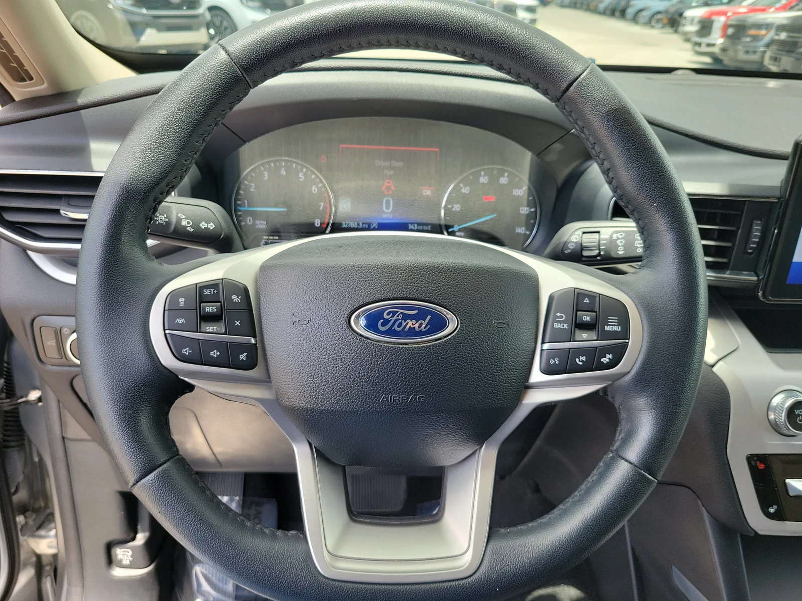 2024 Ford Explorer XLT photo 27