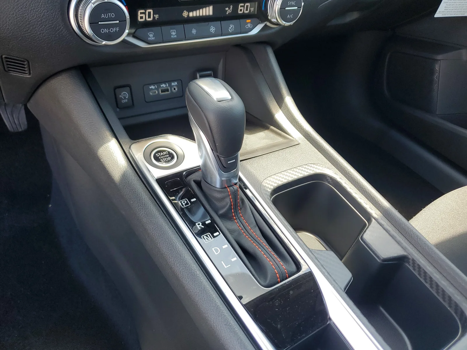 2025 Nissan Sentra SR photo 18