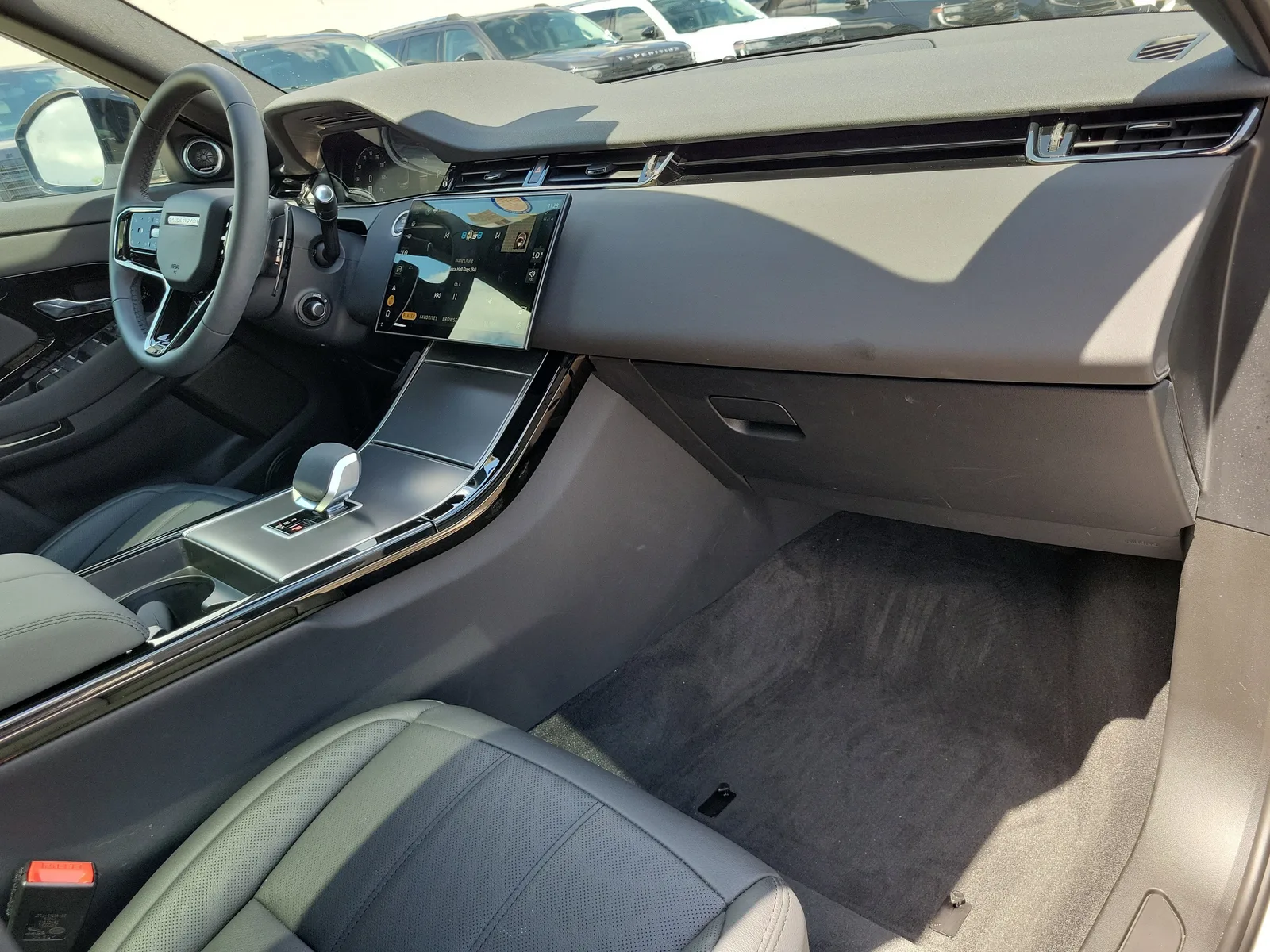 2026 Land Rover Range Rover Evoque Core S photo 20