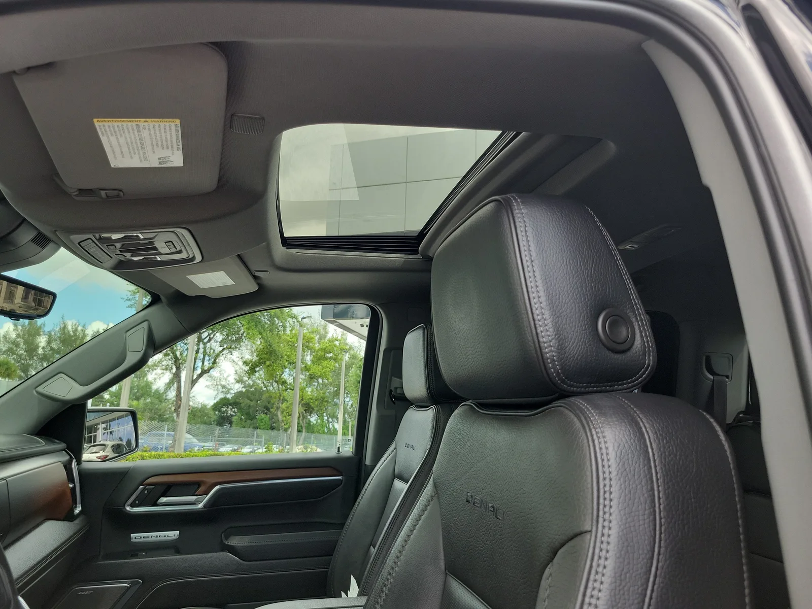 2023 GMC Sierra 1500 Denali photo 12